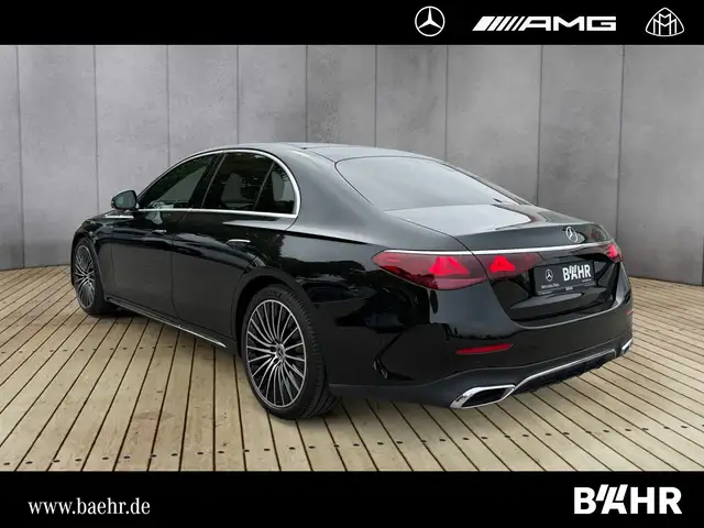 Mercedes-Benz E-Class view 3