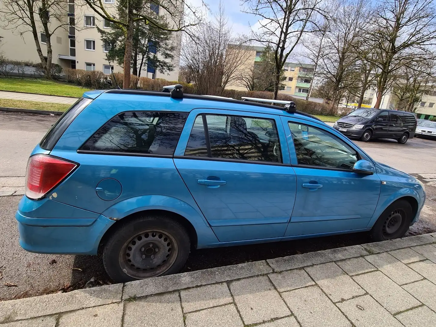 Opel Astra 1.6 Caravan Edition - 2