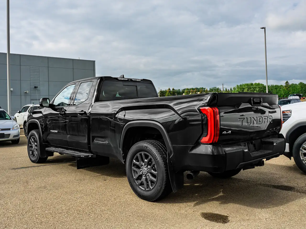 Toyota Tundra снимка Toyota Tundra