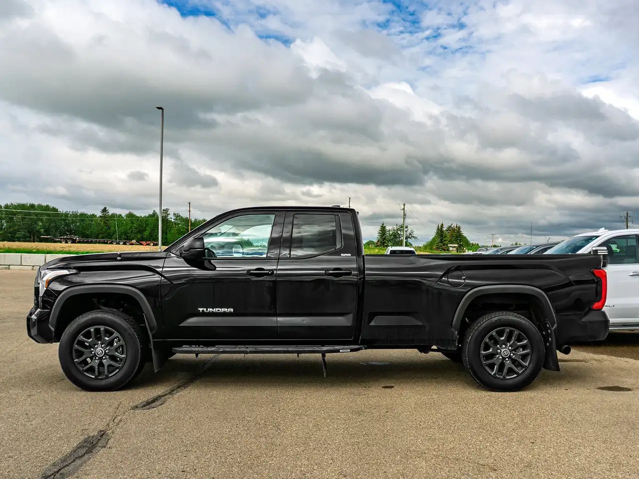 Toyota Tundra снимка Toyota Tundra