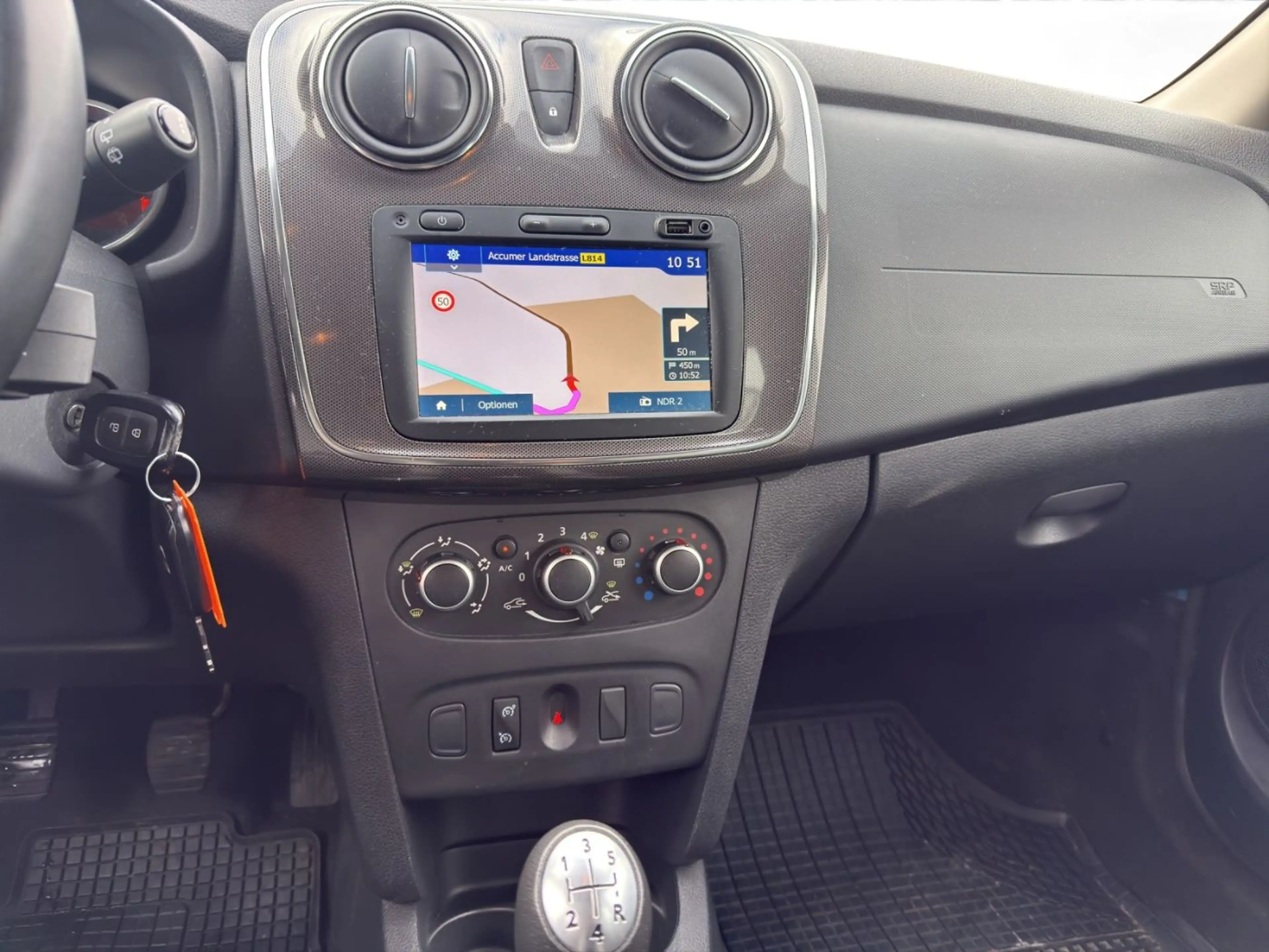 Dacia Logan II Kombi 1.5 BLUE dCi 95 MCV Stepway Navi — photo 15