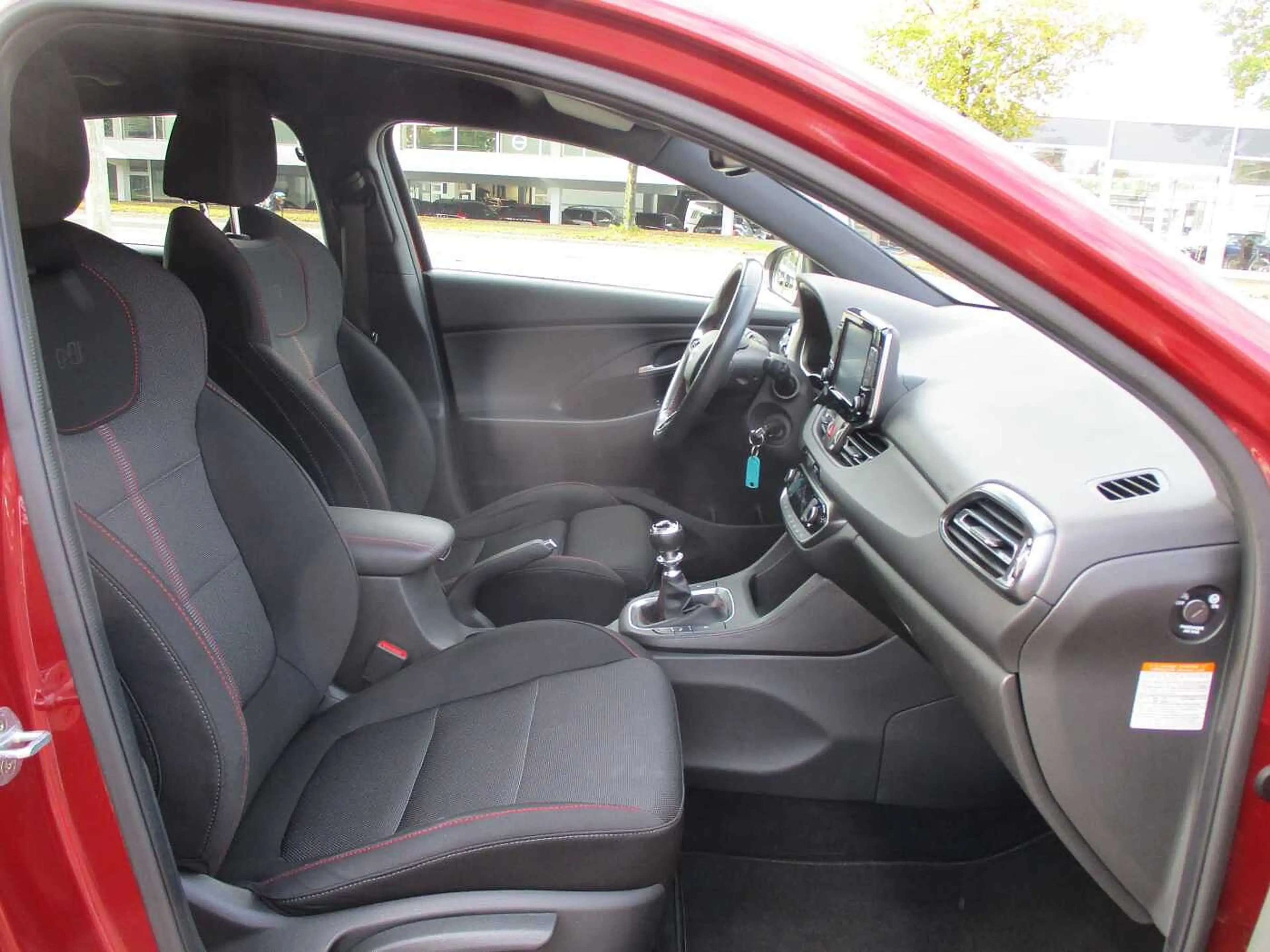 Hyundai i30 Fastback 1.5 T-GDI 48V-Hybrid N-Line — photo 14