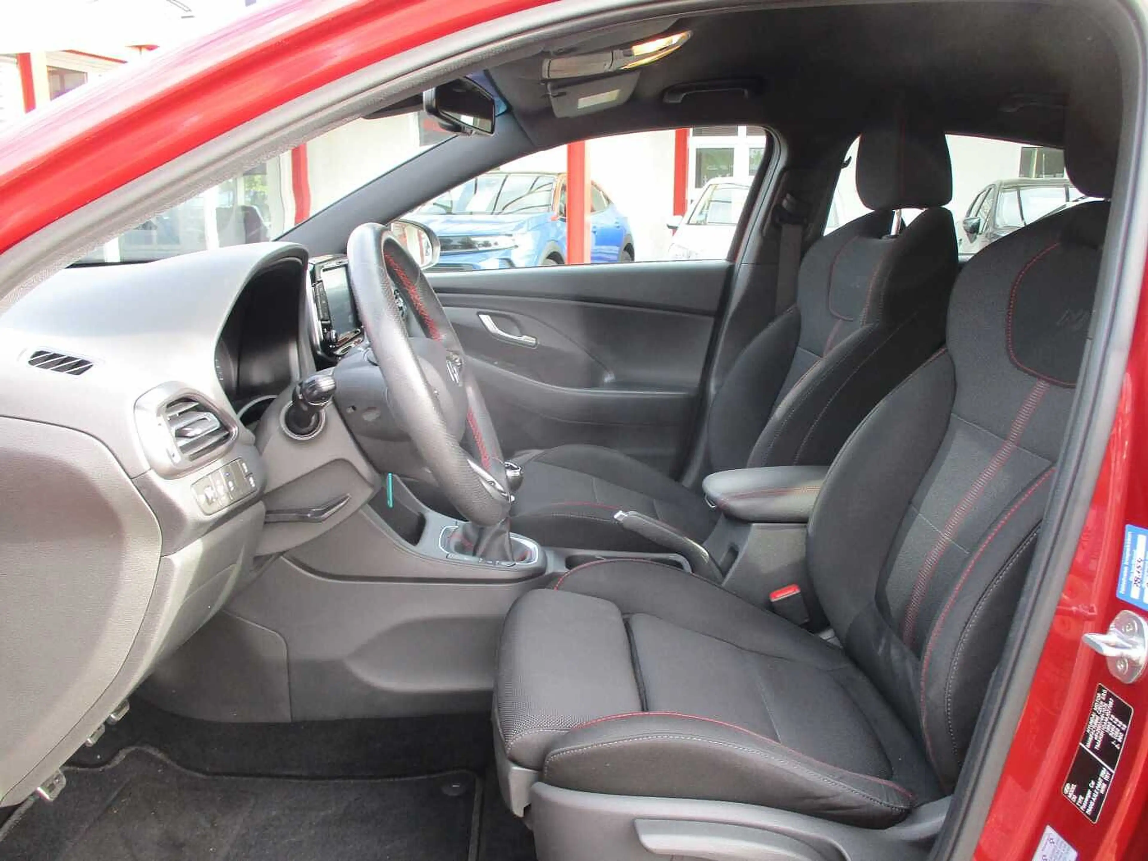 Hyundai i30 Fastback 1.5 T-GDI 48V-Hybrid N-Line — photo 7