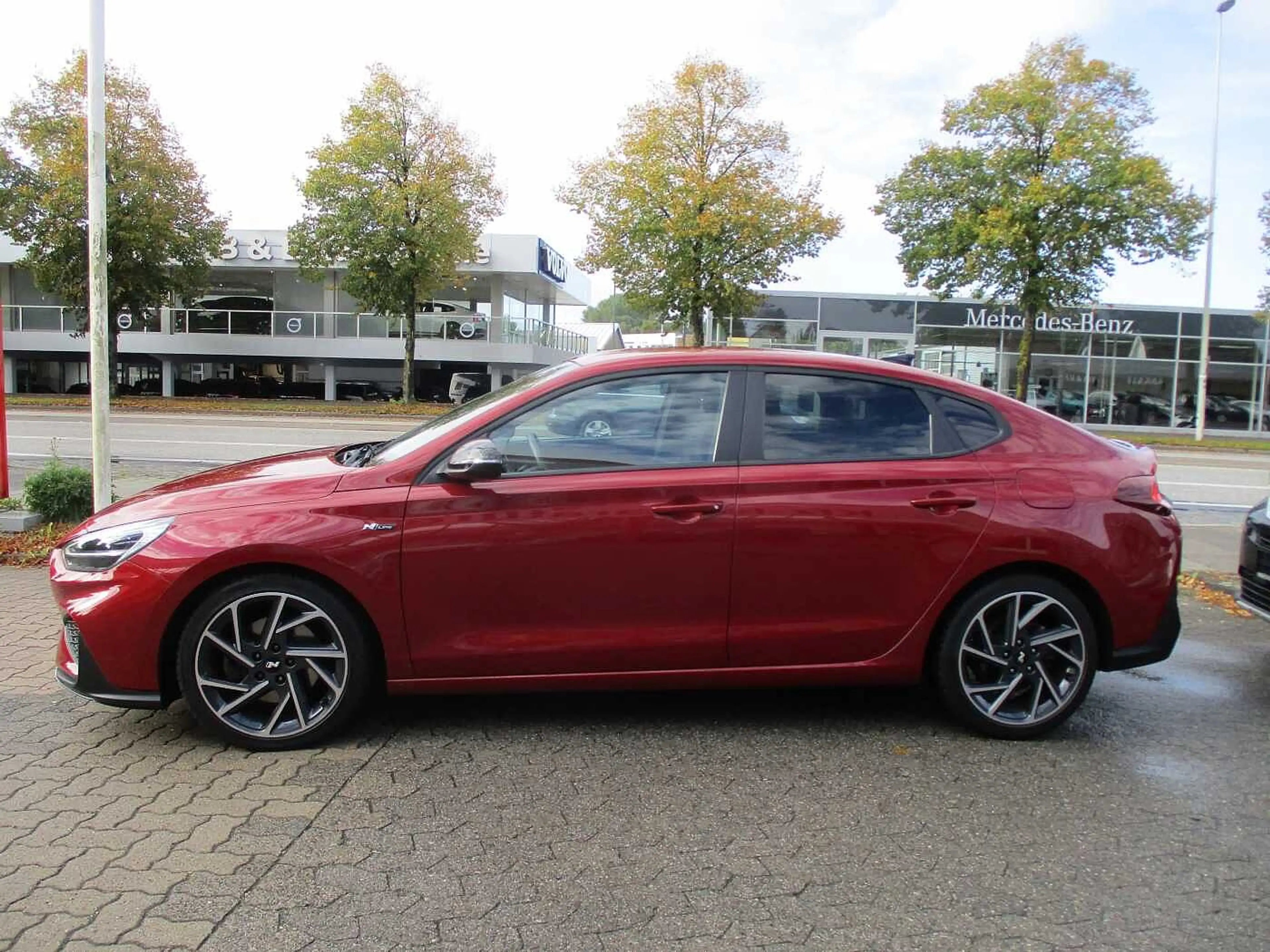 Hyundai i30 Fastback 1.5 T-GDI 48V-Hybrid N-Line — photo 2