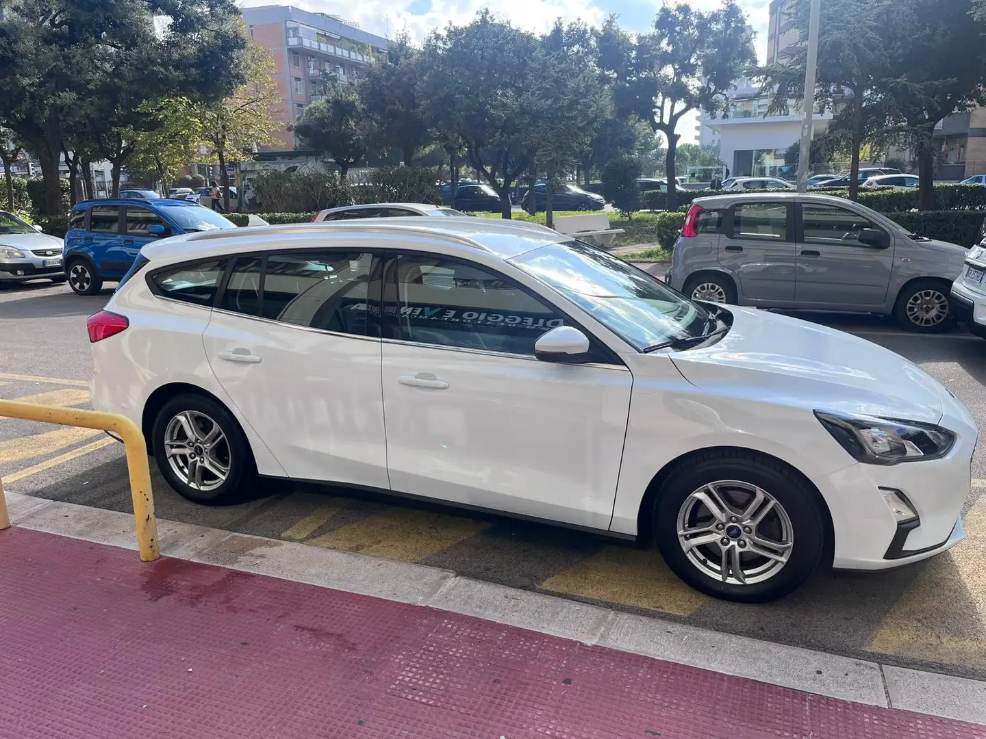 Ford Focus SW 2018 1.5 Ecoblue Business S Bianco - 1
