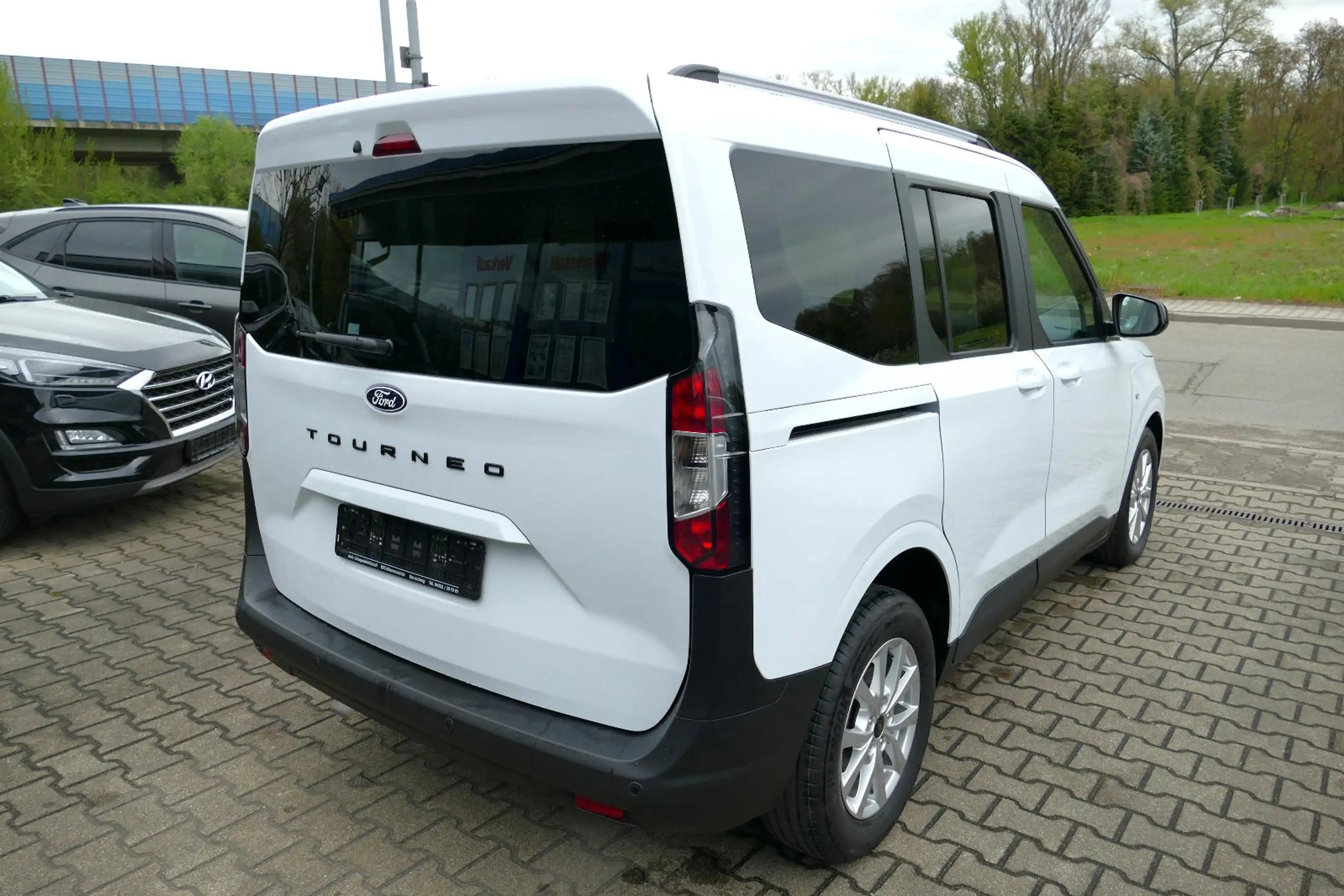 Ford Tourneo Titanium*CAM*APP*KLIMAAUTO — photo 3