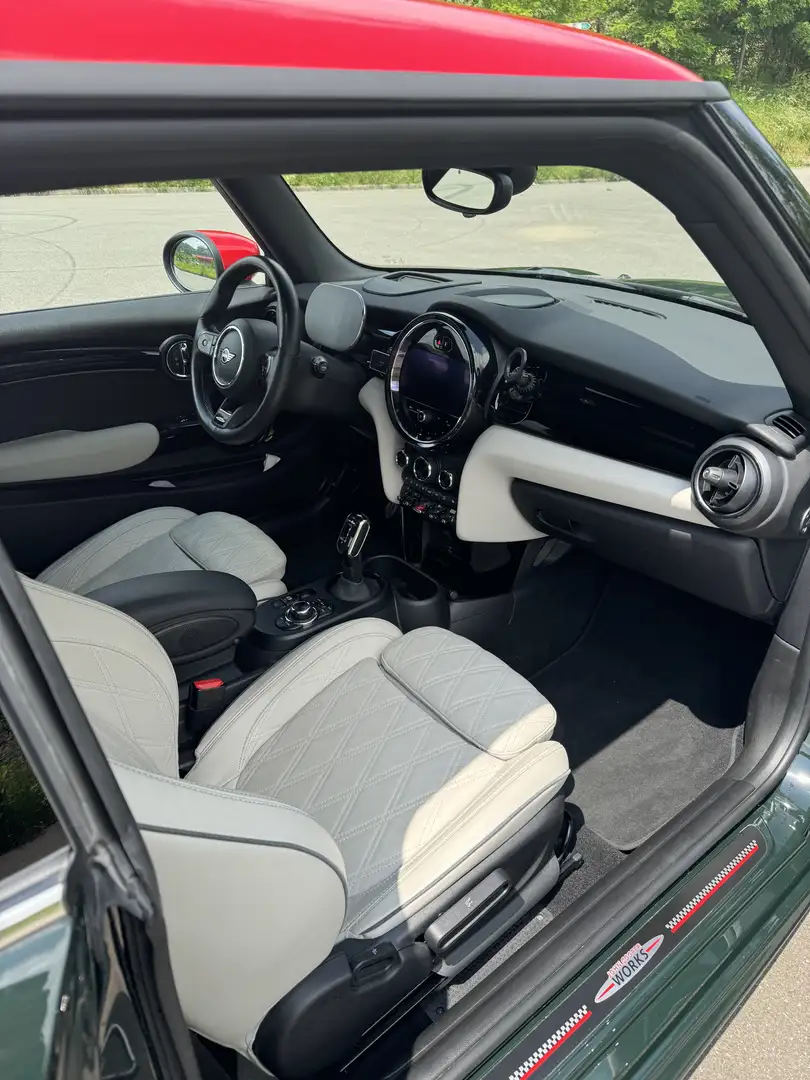 MINI John Cooper Works Aut. Essential Trim - 1