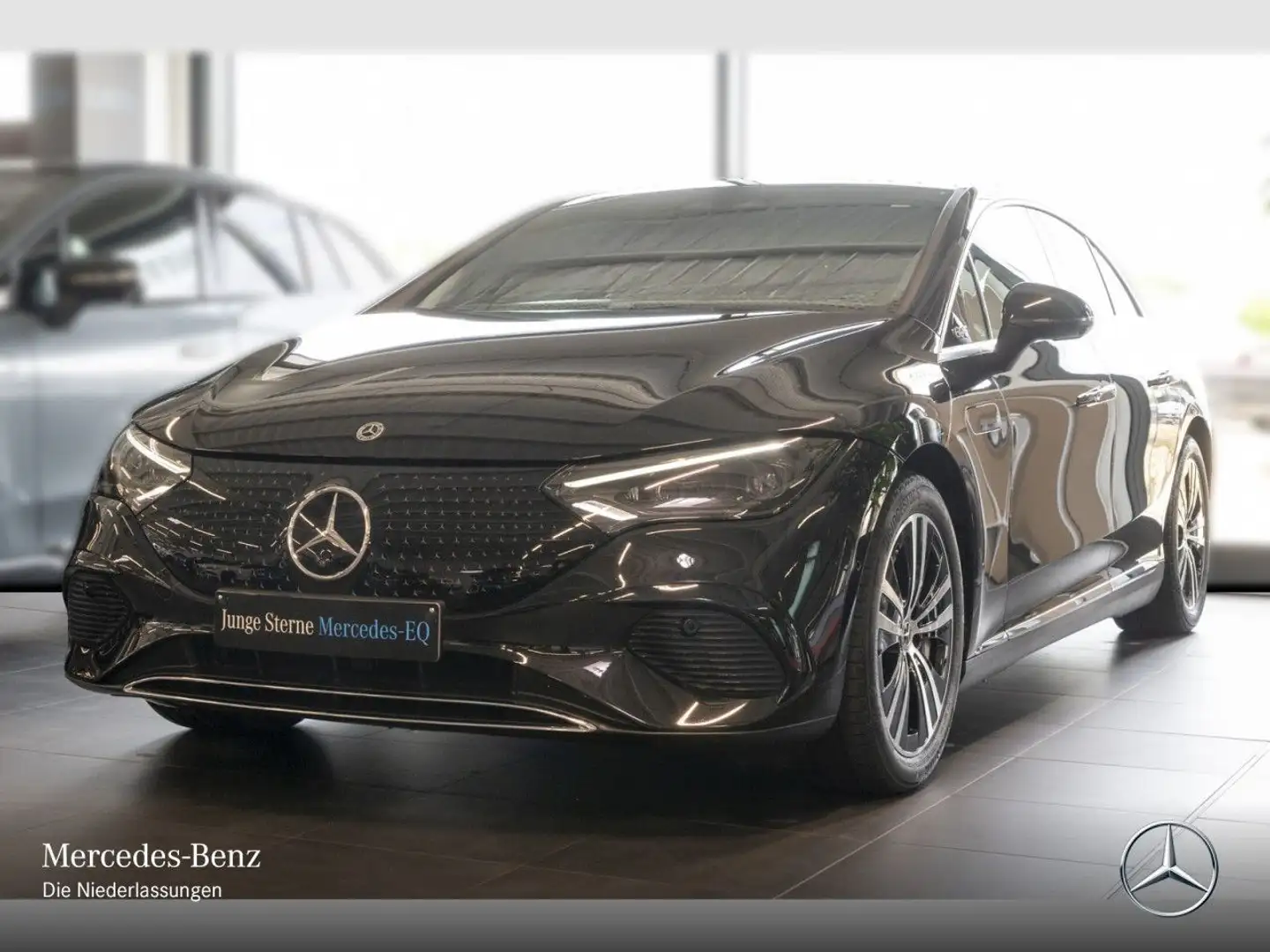 Mercedes-Benz EQE 300 Avantgarde Fahrass WideScreen Pano Distr. Noir - 2