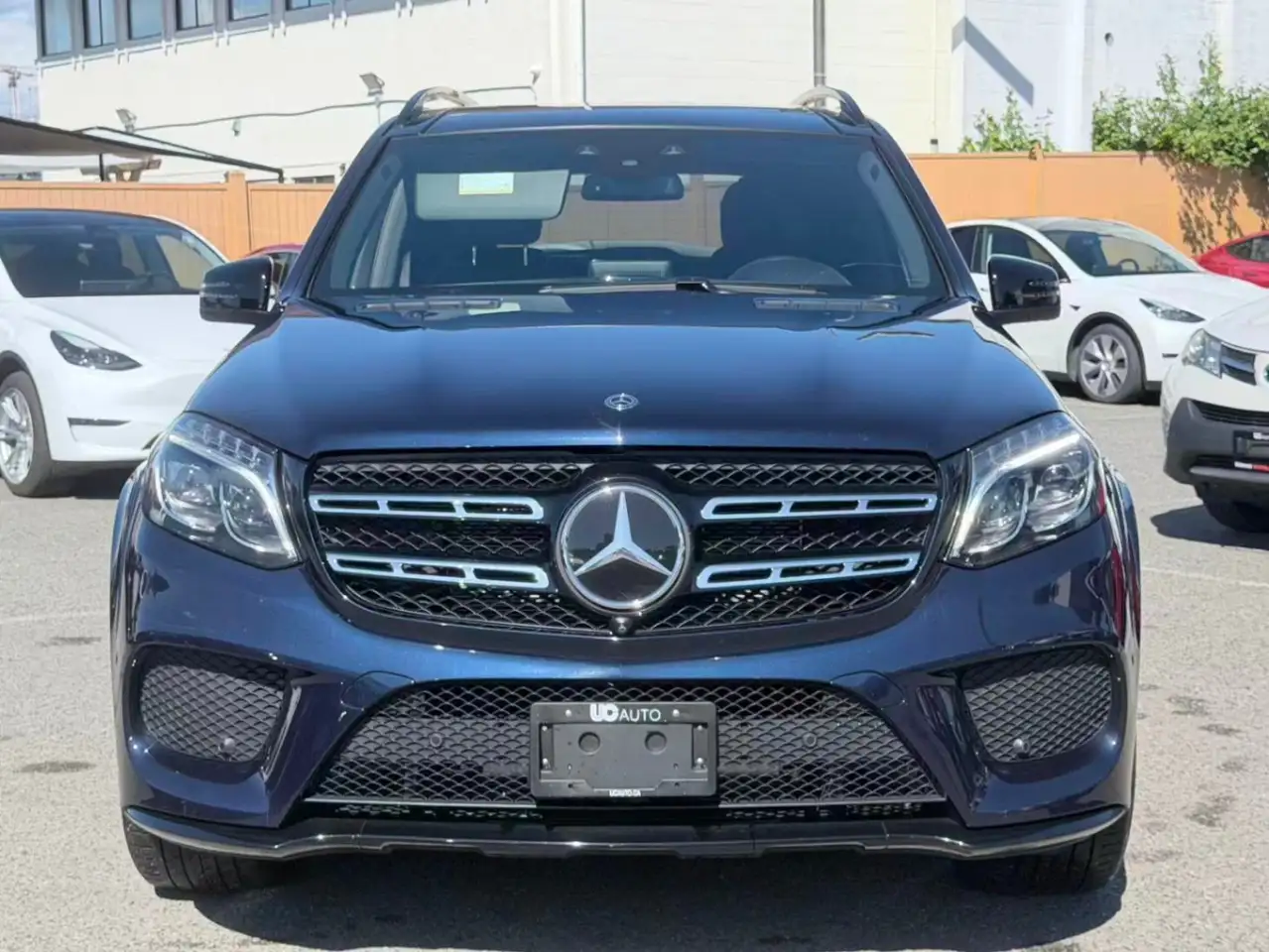 Mercedes-Benz GLS снимка Mercedes-Benz GLS