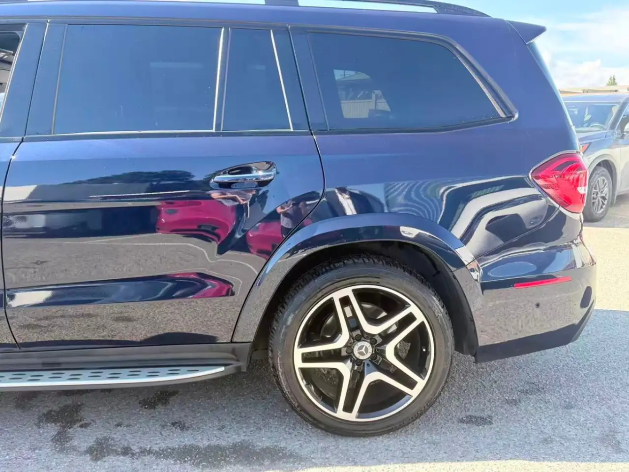 Mercedes-Benz GLS снимка Mercedes-Benz GLS