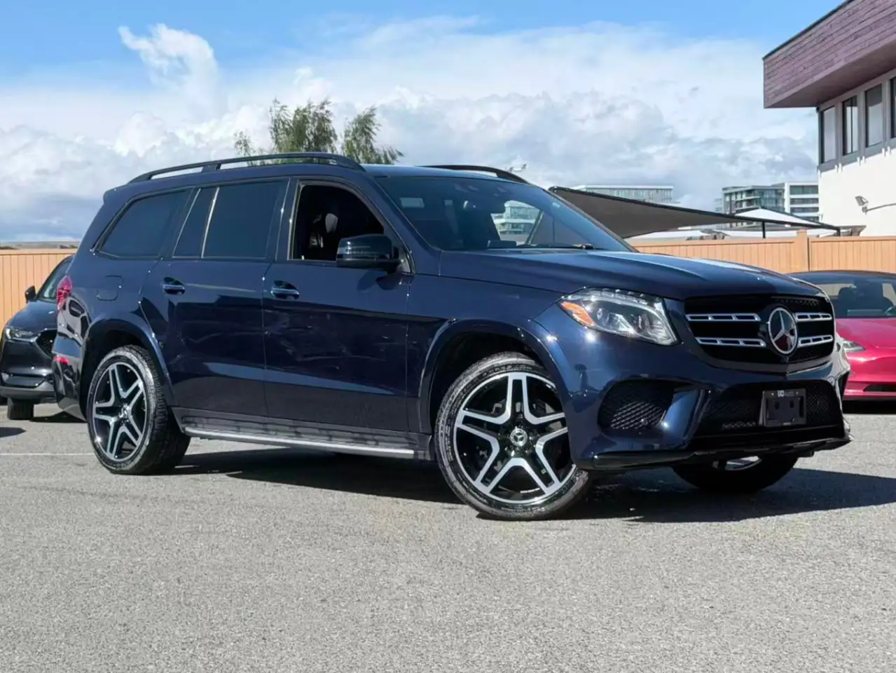 Mercedes-Benz GLS снимка Mercedes-Benz GLS