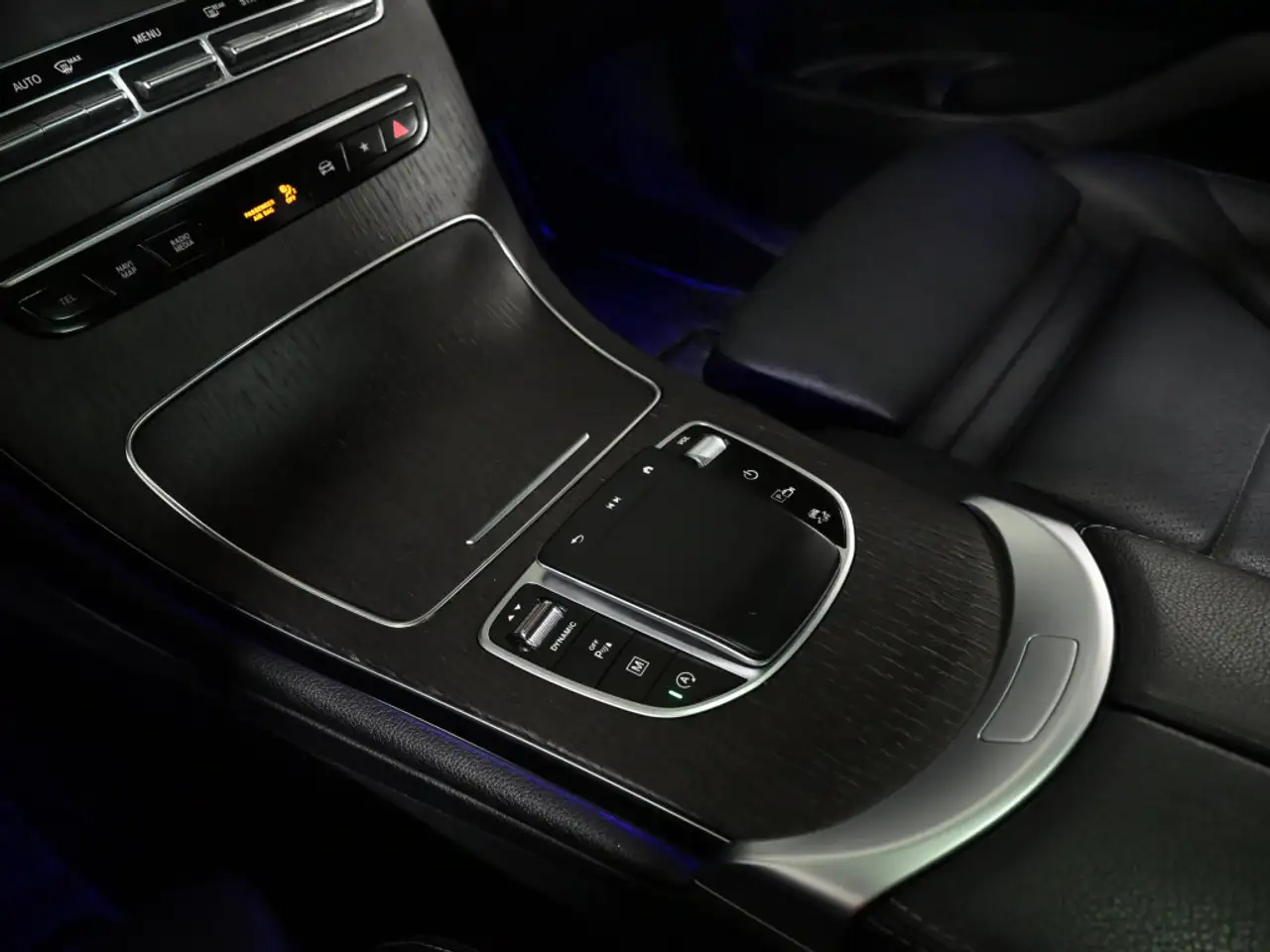 Mercedes-Benz GLC снимка Mercedes-Benz GLC