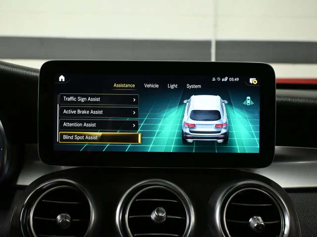 Mercedes-Benz GLC снимка Mercedes-Benz GLC