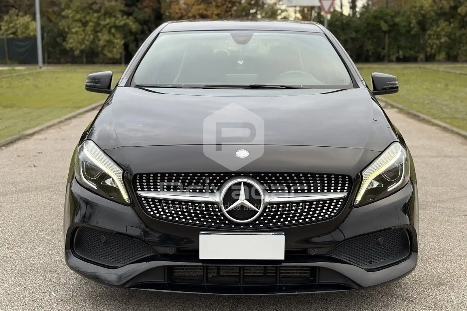 Mercedes-Benz A 200 A 200 d Automatic Sport Nero - 2