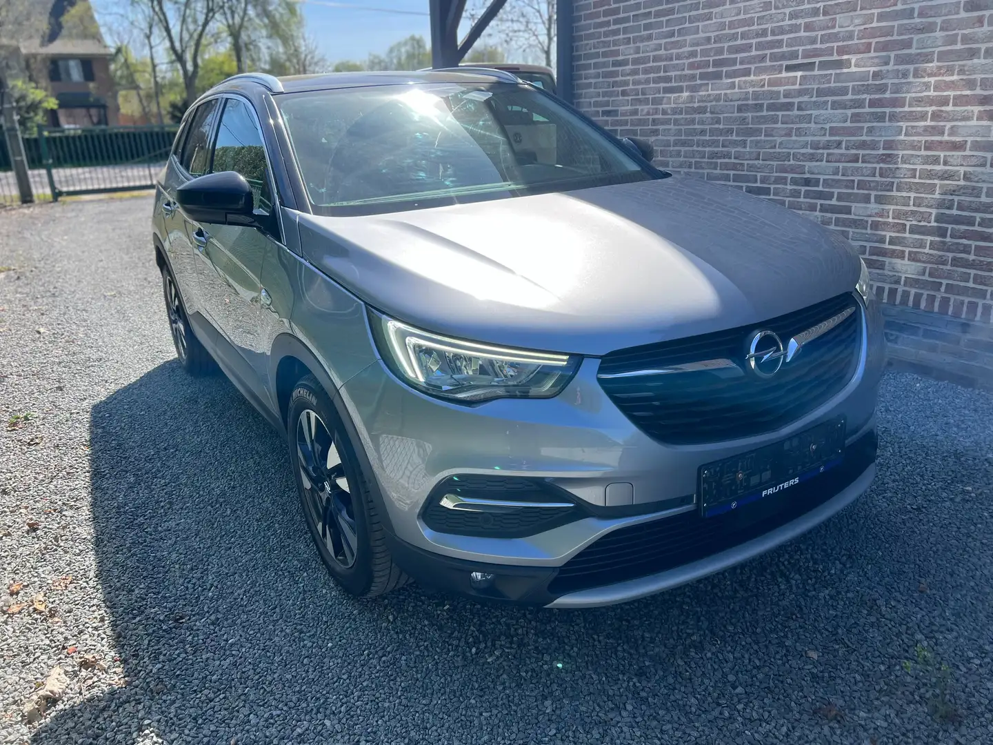 Opel Grandland X 1.5 TD ECOTEC Innovation S Ezüst - 2