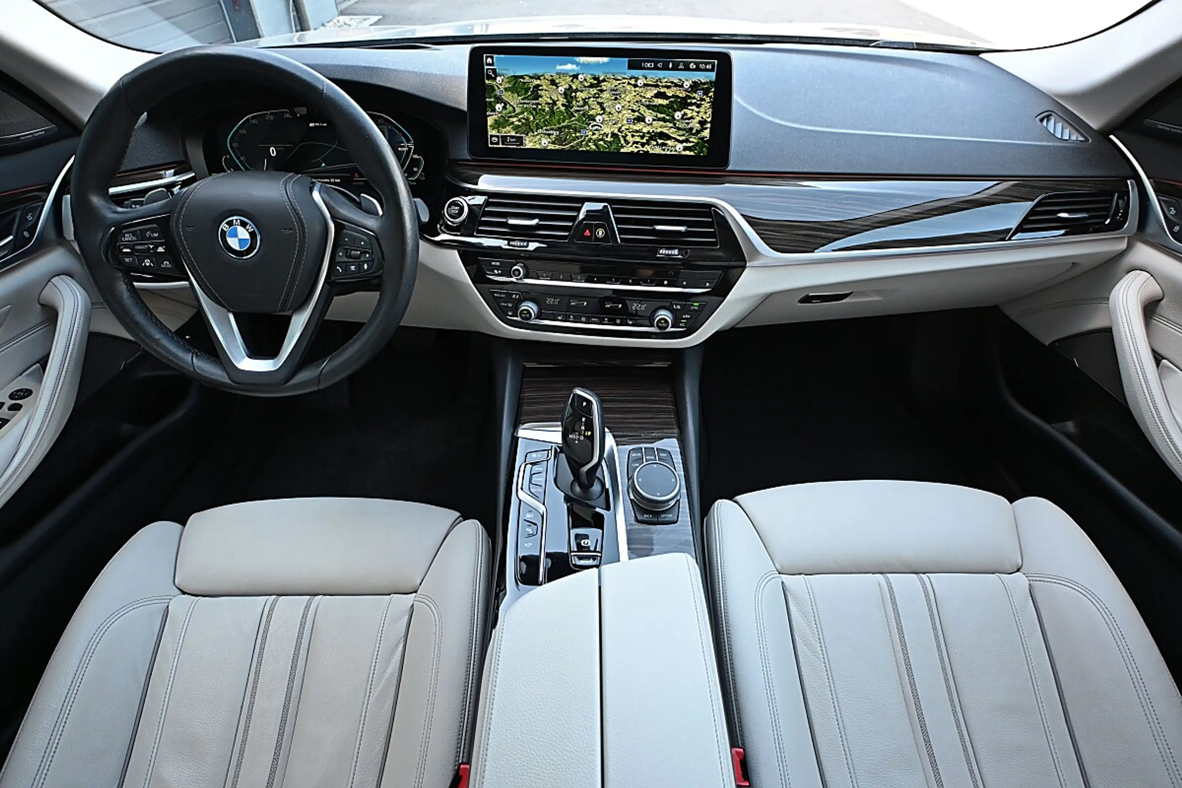 BMW 530 e xDrive Touring Aut. NP €88k ACC, AHK elektr.,... — photo 13