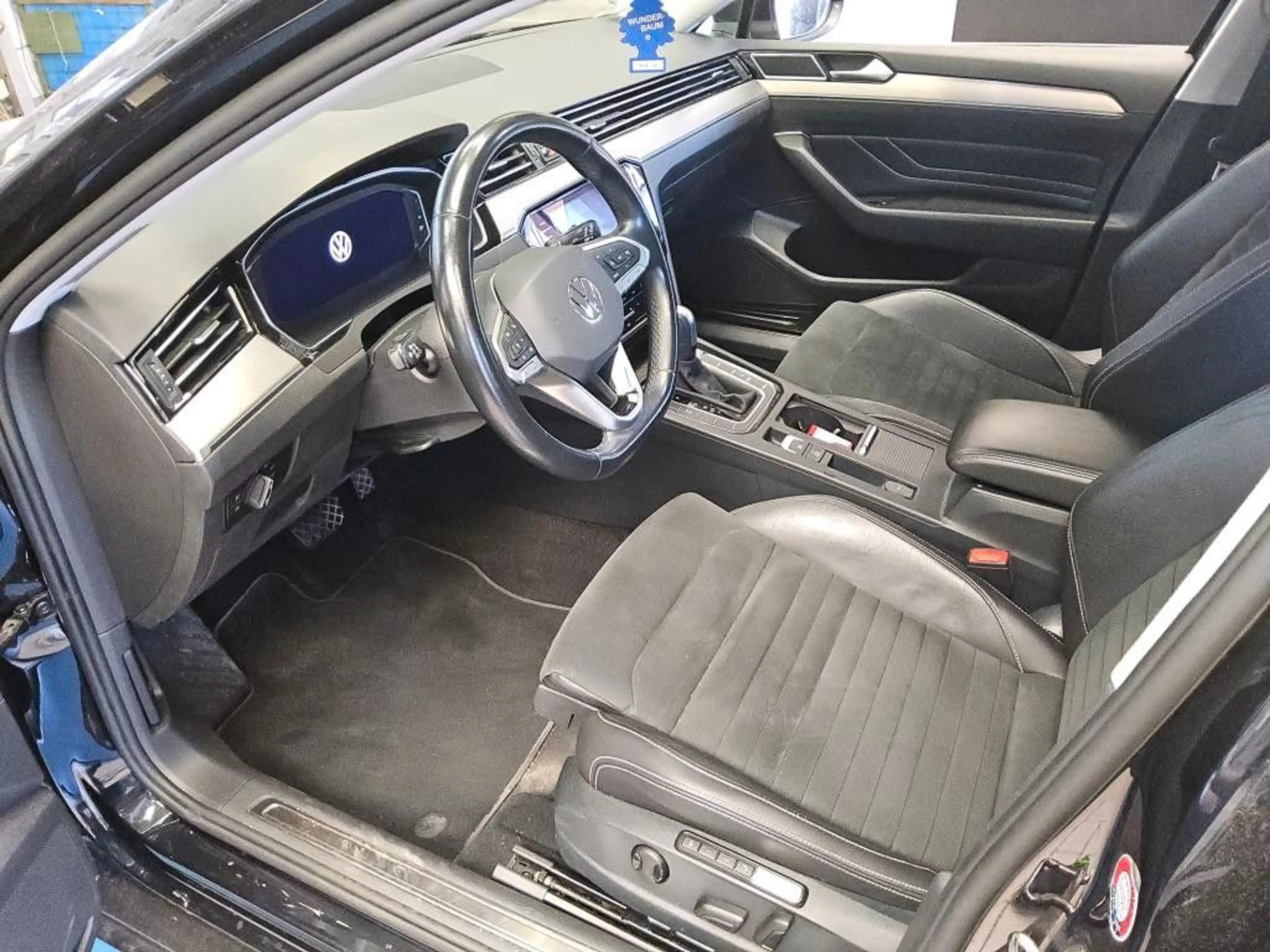 Volkswagen Passat Variant Elegance 2.0 TDI IQLIGHT*AHK*ACC — photo 6