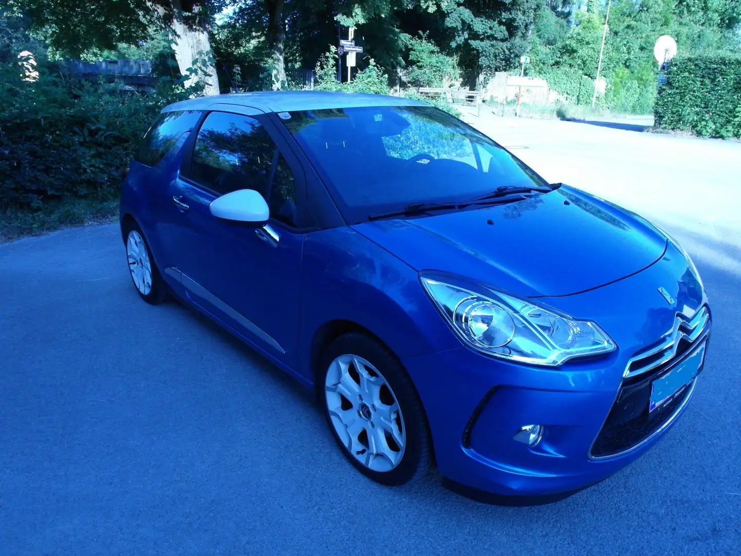 Citroen DS3 1,6 16V VTi So Chic Airdream Blau - 2