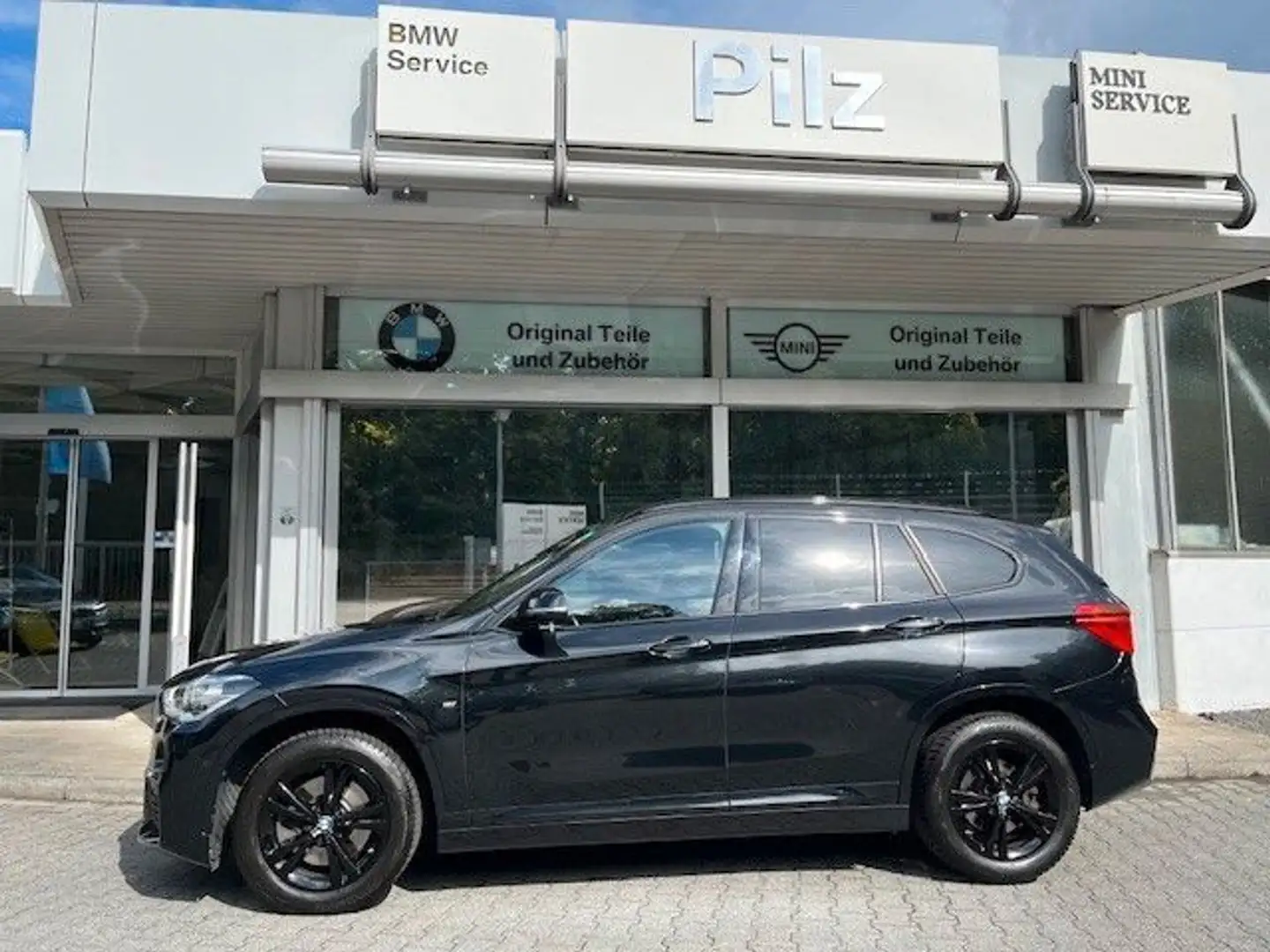 BMW X1 xDrive 20 dA M Sport/Head-Up/Standh./Panoram. Schwarz - 1