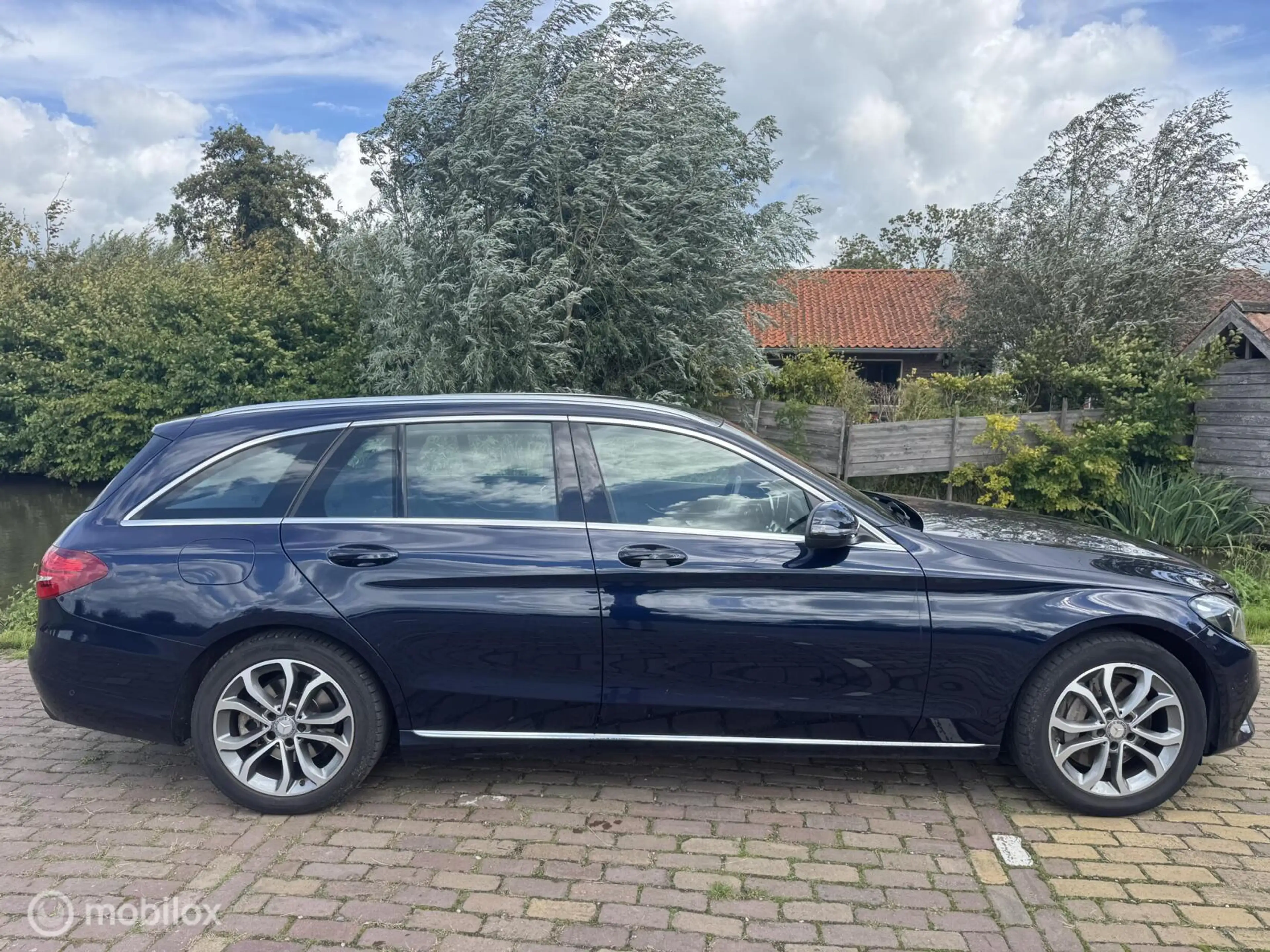Mercedes-Benz C 350 Estate 350e PHEV Lease Edition | Camera — photo 3