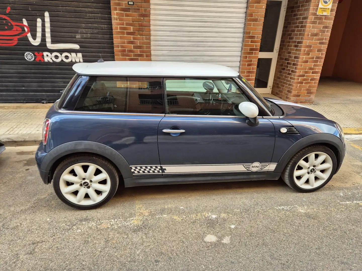 MINI Cooper D 1.6D 110cv llantas 17. - 2