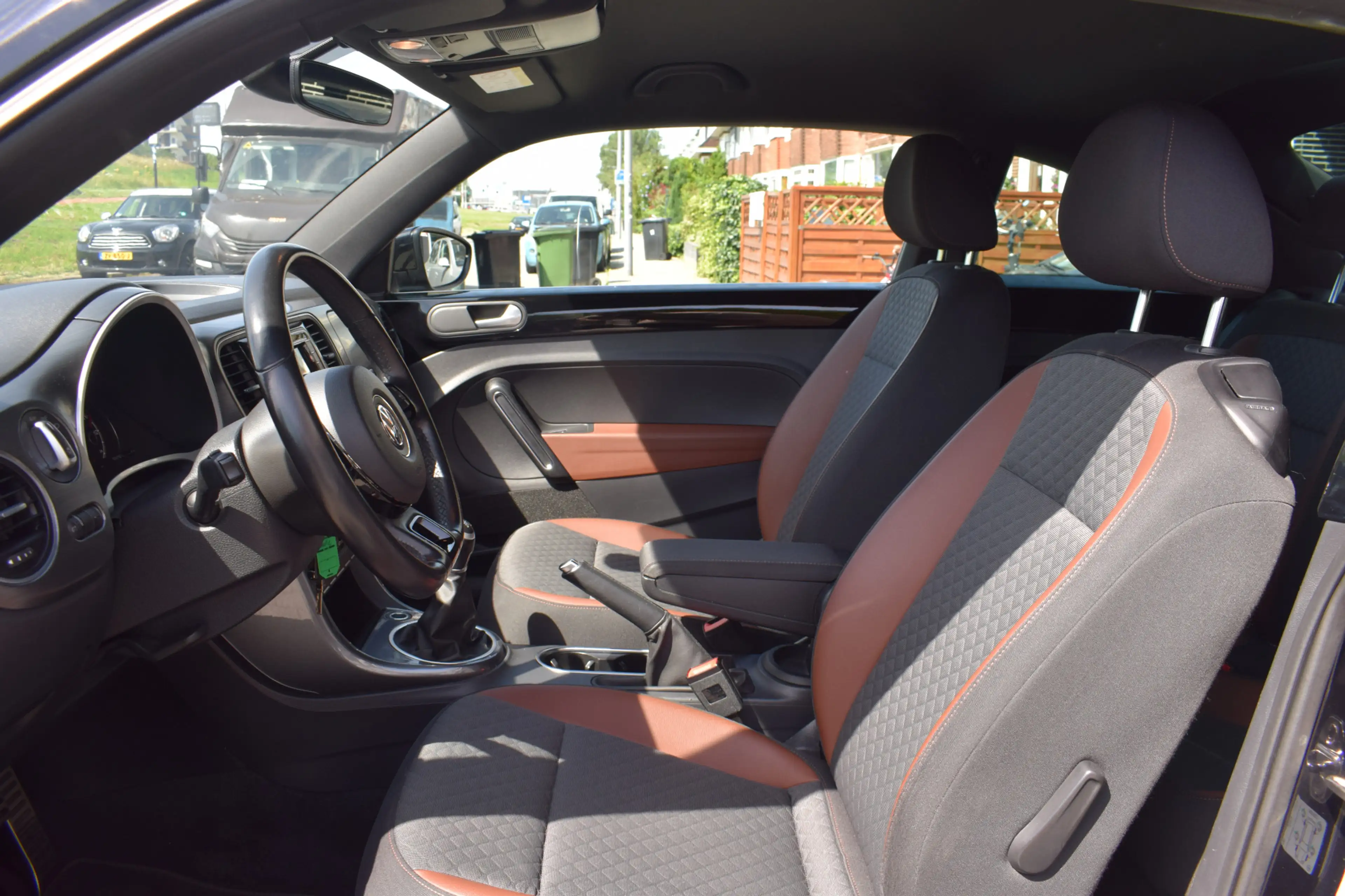 Volkswagen Beetle 1.2 TSI Exclusive Series Apple Carplay Camera PDC — photo 13