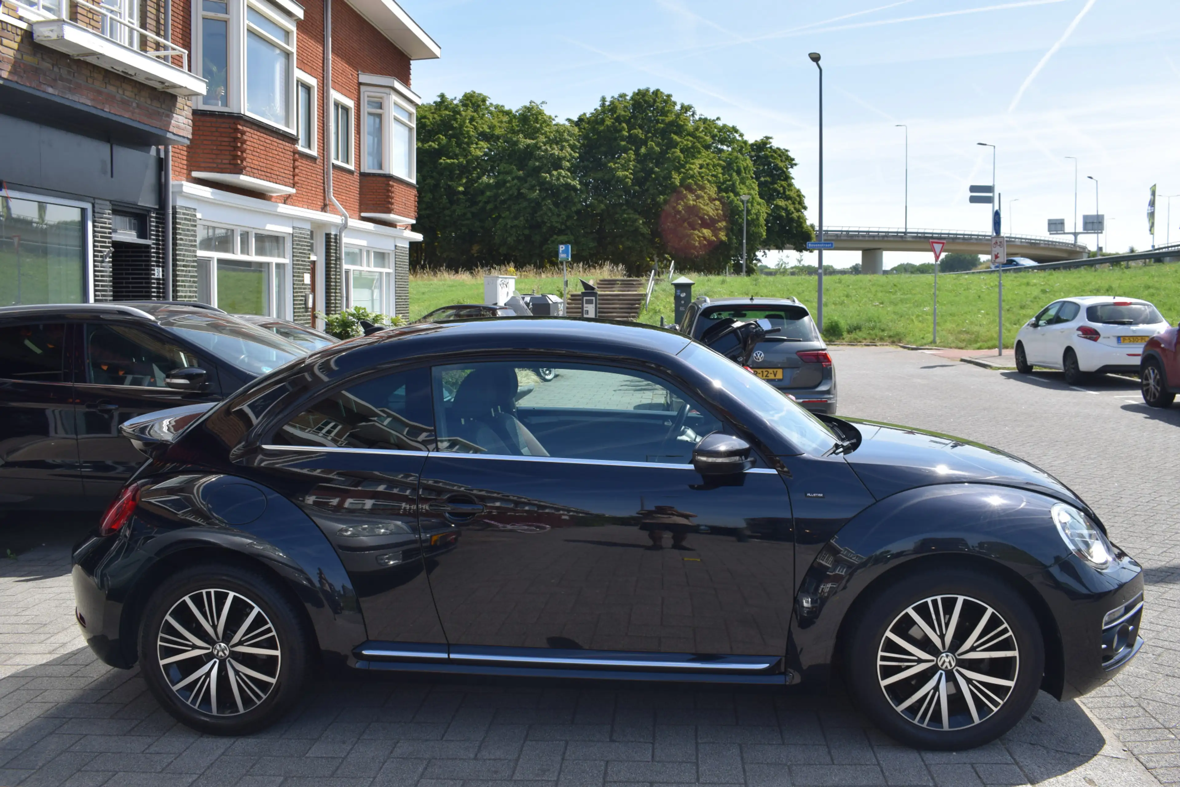 Volkswagen Beetle 1.2 TSI Exclusive Series Apple Carplay Camera PDC — photo 7