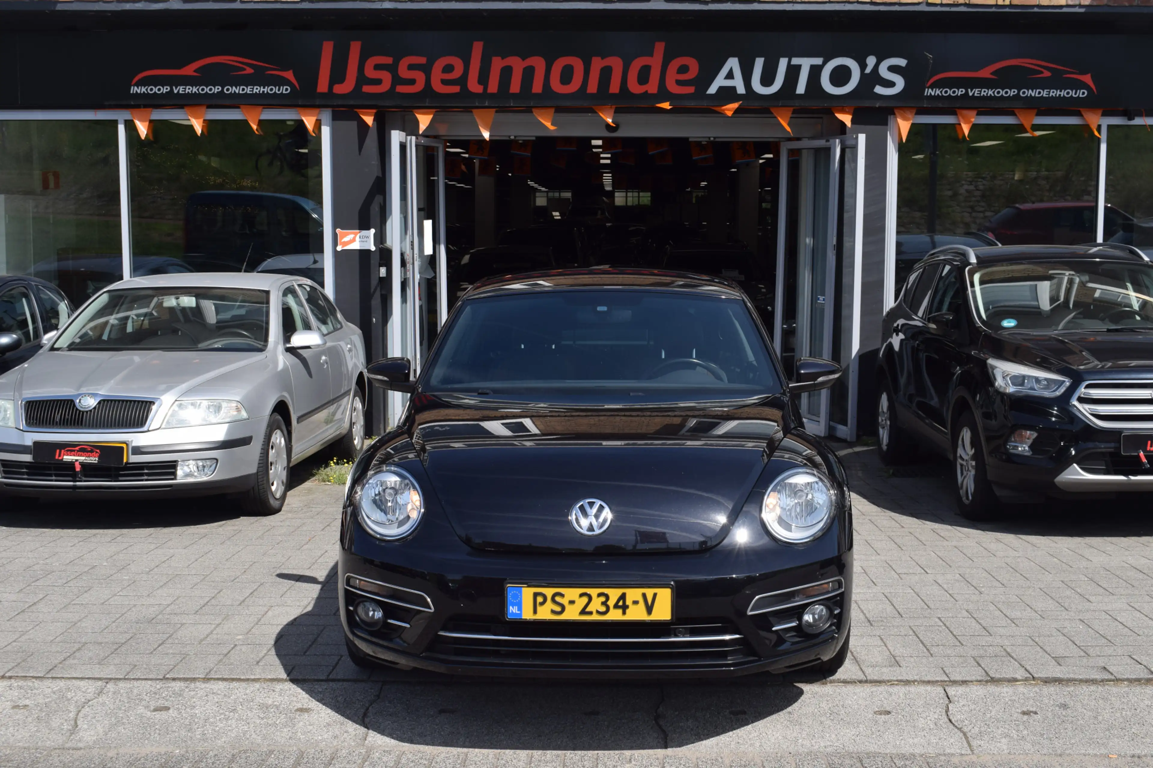 Volkswagen Beetle 1.2 TSI Exclusive Series Apple Carplay Camera PDC — photo 3