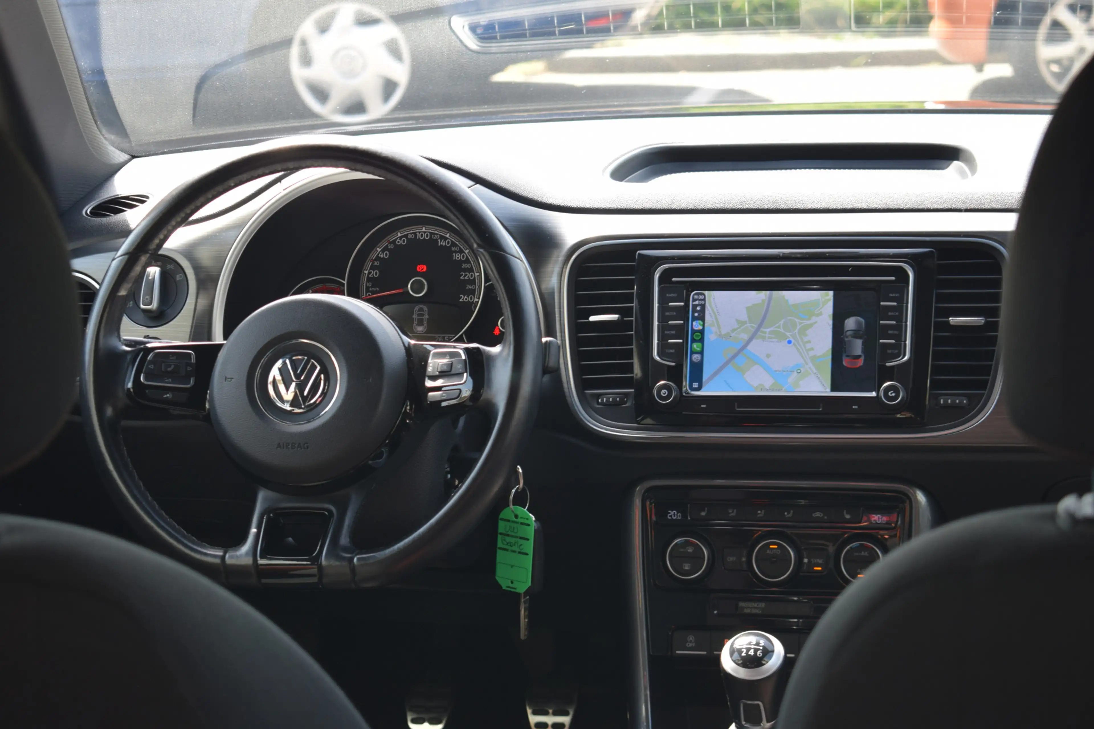 Volkswagen Beetle 1.2 TSI Exclusive Series Apple Carplay Camera PDC — photo 12