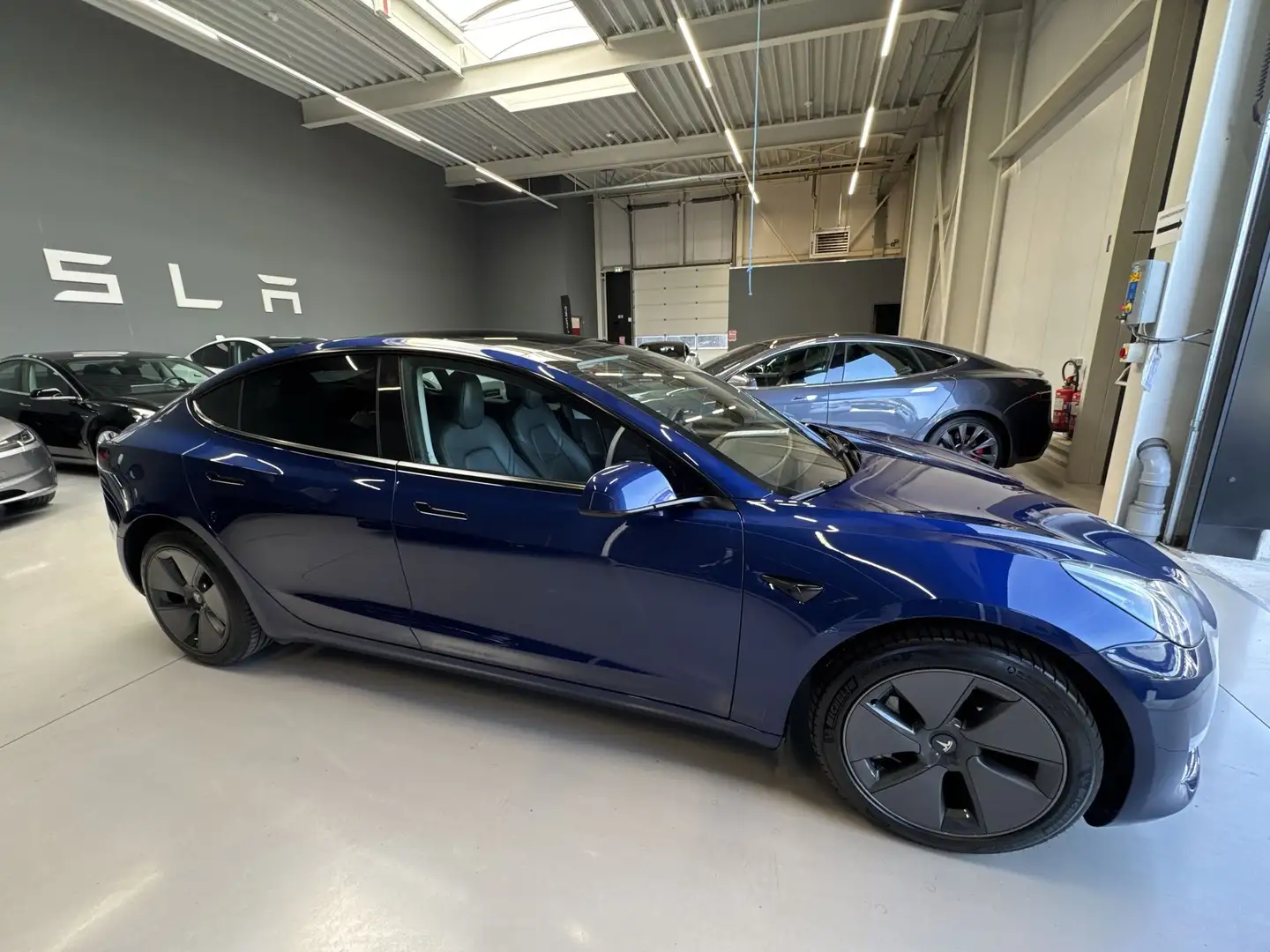 Tesla Model 3 Long Range AWD/Certified Pre owned Bleu - 2