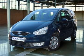 2.0 Autom. 7Sitzer Navi/Cam/Pdc/Temp