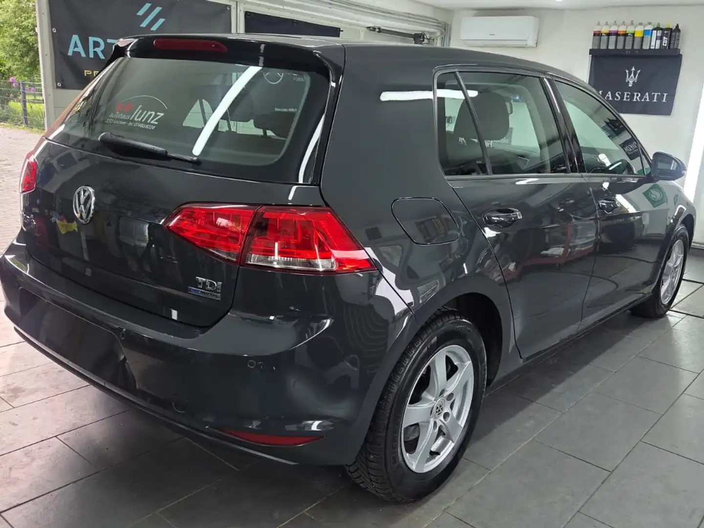 Volkswagen Golf Rabbit 1,6 TDI BMT Grau - 1