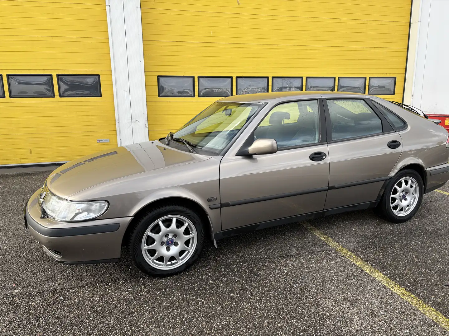 Saab 93 Bronce - 2