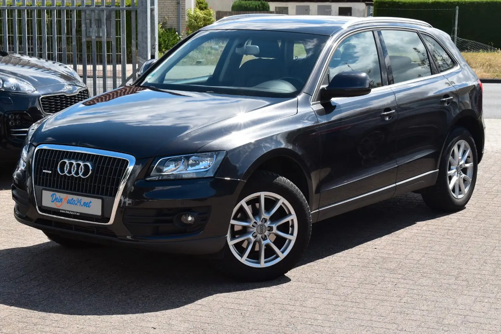 Audi Q5 2.0 TDI Quattro AUT.| Navi| Panorama| Si-Hzg Grau - 1