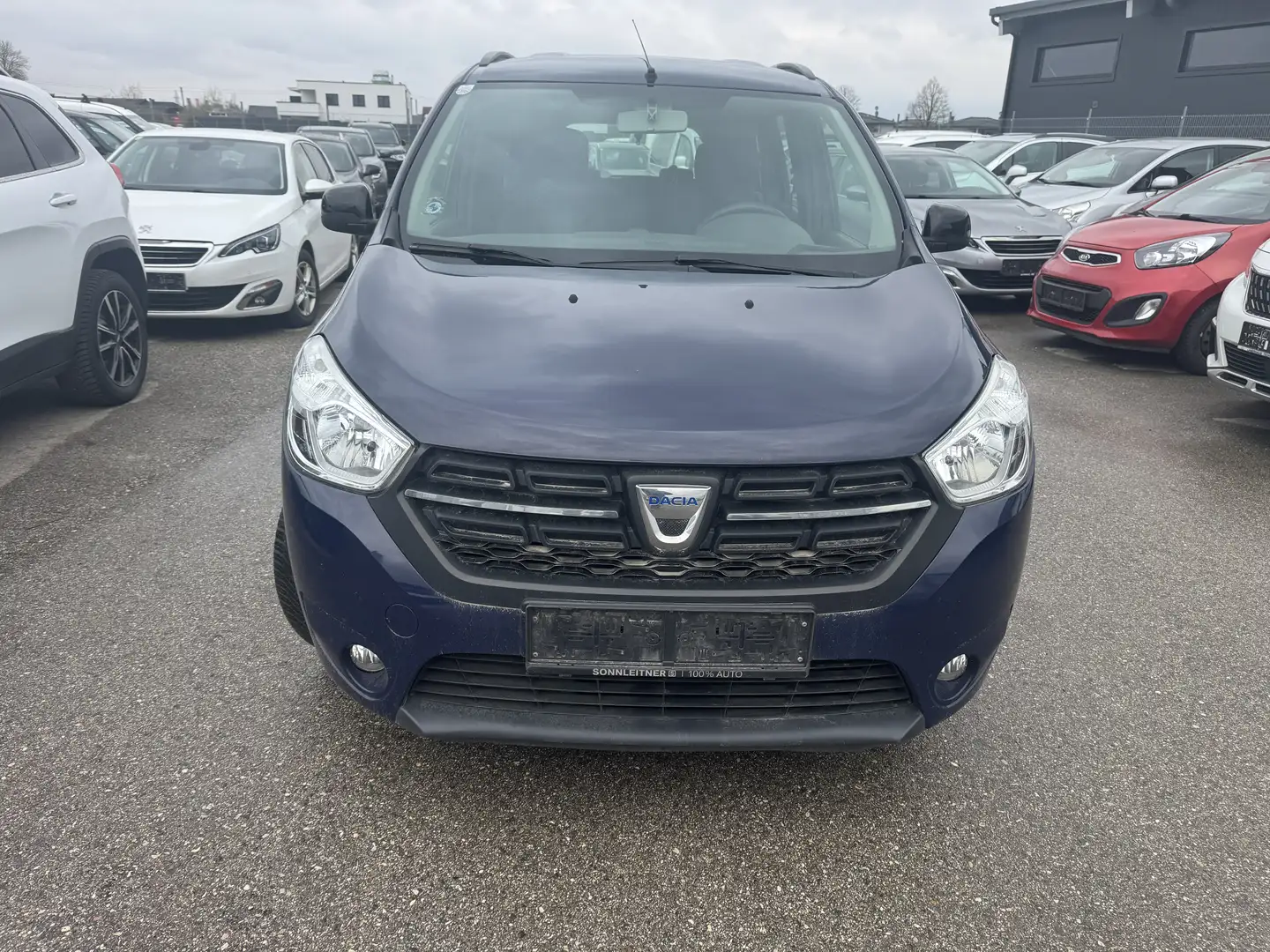 Dacia Lodgy Blau - 1