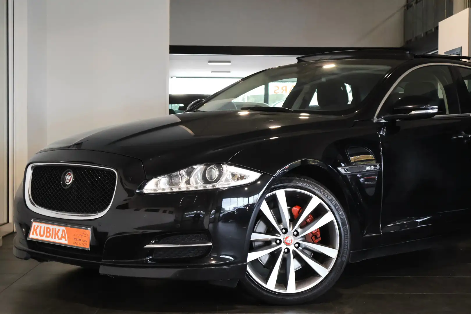 Jaguar XJ 3.0 V6 Diesel Pano DodeH Elek.V Keyless Garantie* Noir - 2