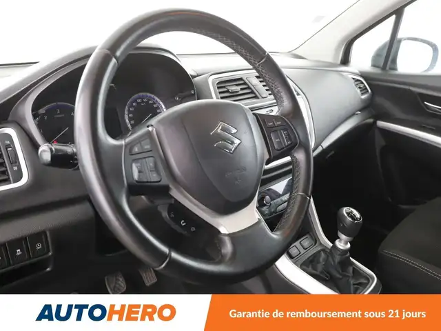 Suzuki SX4 S-Cross view 11