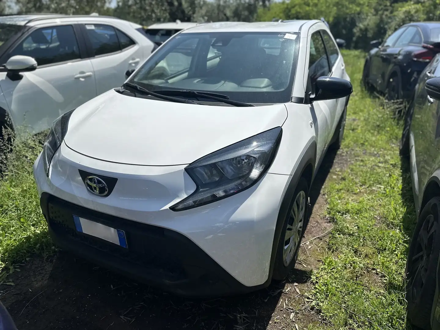 Toyota Aygo X 1.0 VVT-i 72 CV 5 porte Active S-CVT Bianco - 1