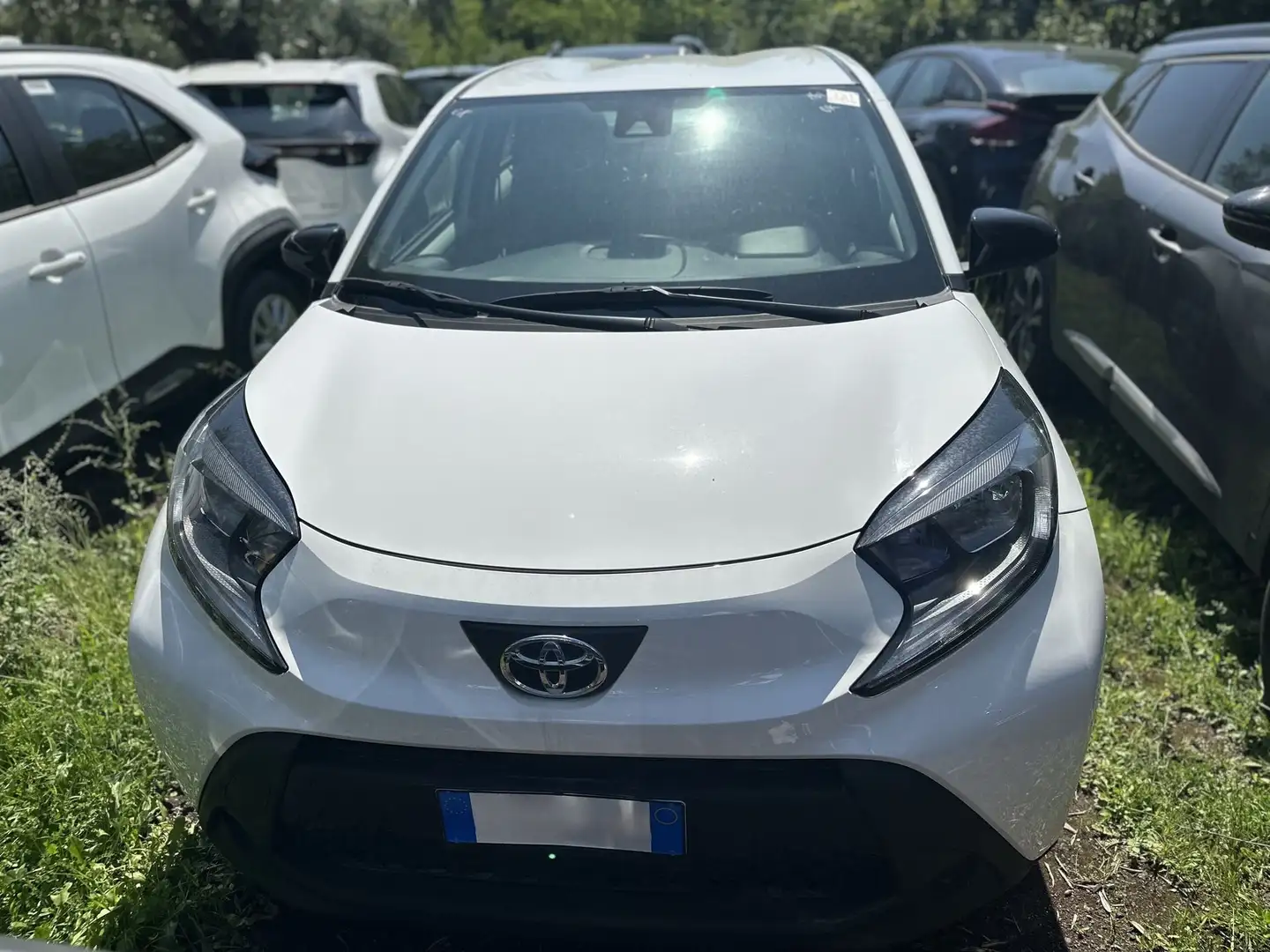 Toyota Aygo X 1.0 VVT-i 72 CV 5 porte Active S-CVT Bianco - 2