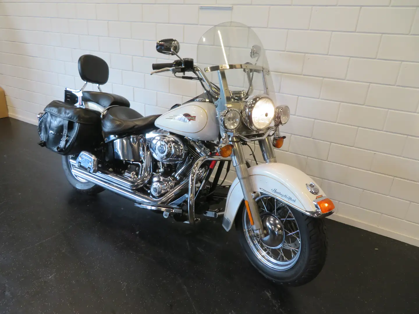 Harley-Davidson Heritage Softail FLSTC CLASSIC! Blanco - 2