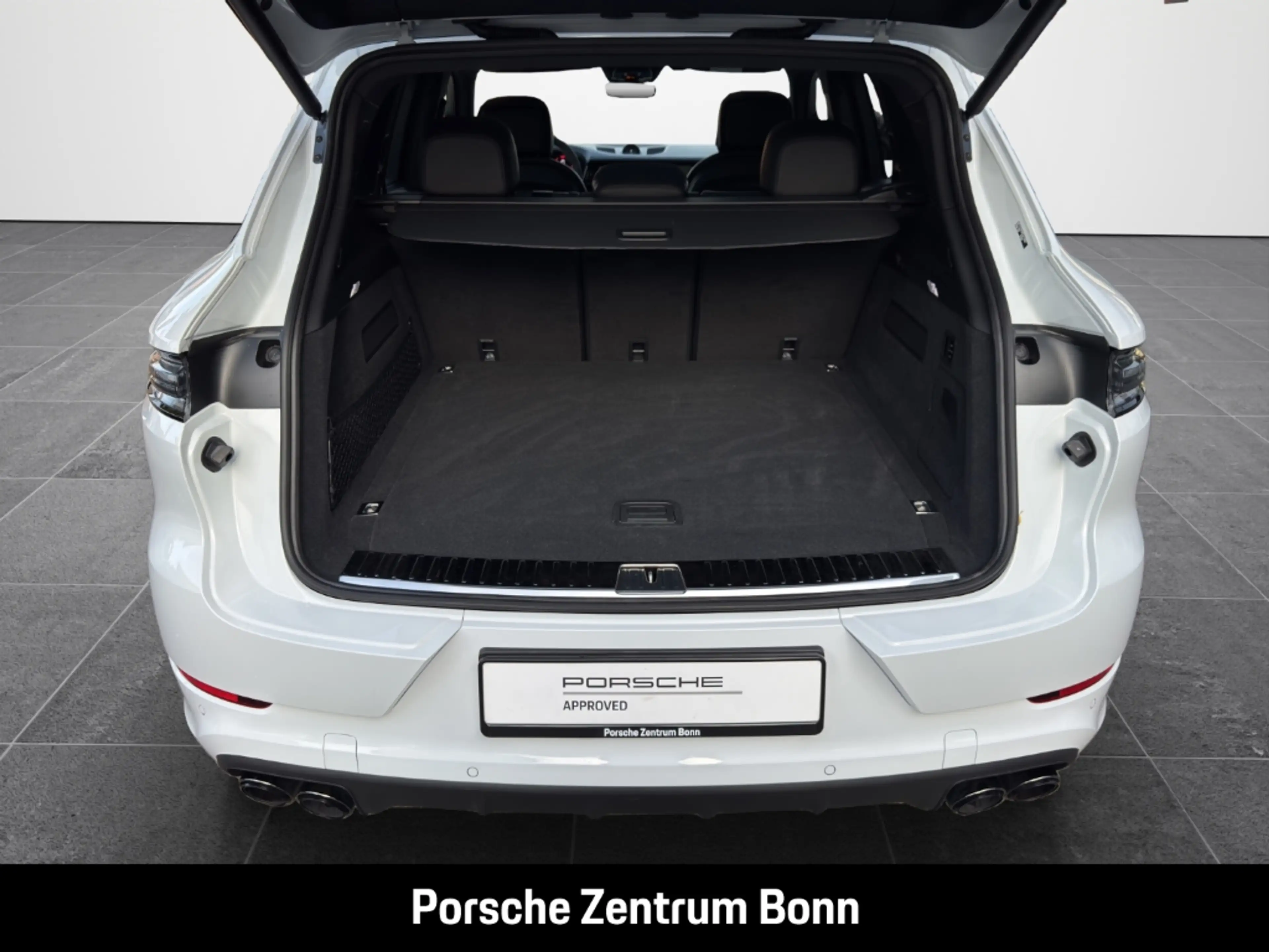 Porsche Cayenne E-Hybrid Black Edition InnoDrive Head-Up — photo 20