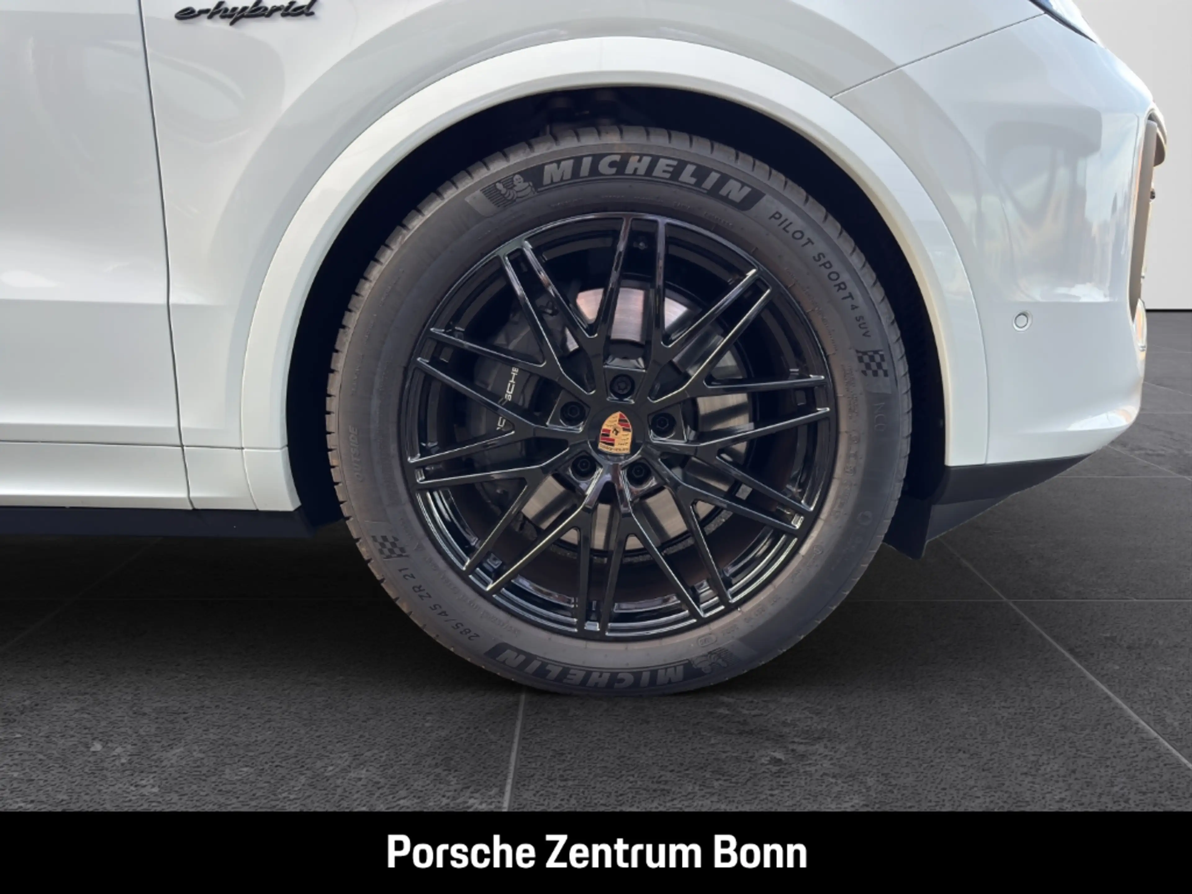 Porsche Cayenne E-Hybrid Black Edition InnoDrive Head-Up — photo 23