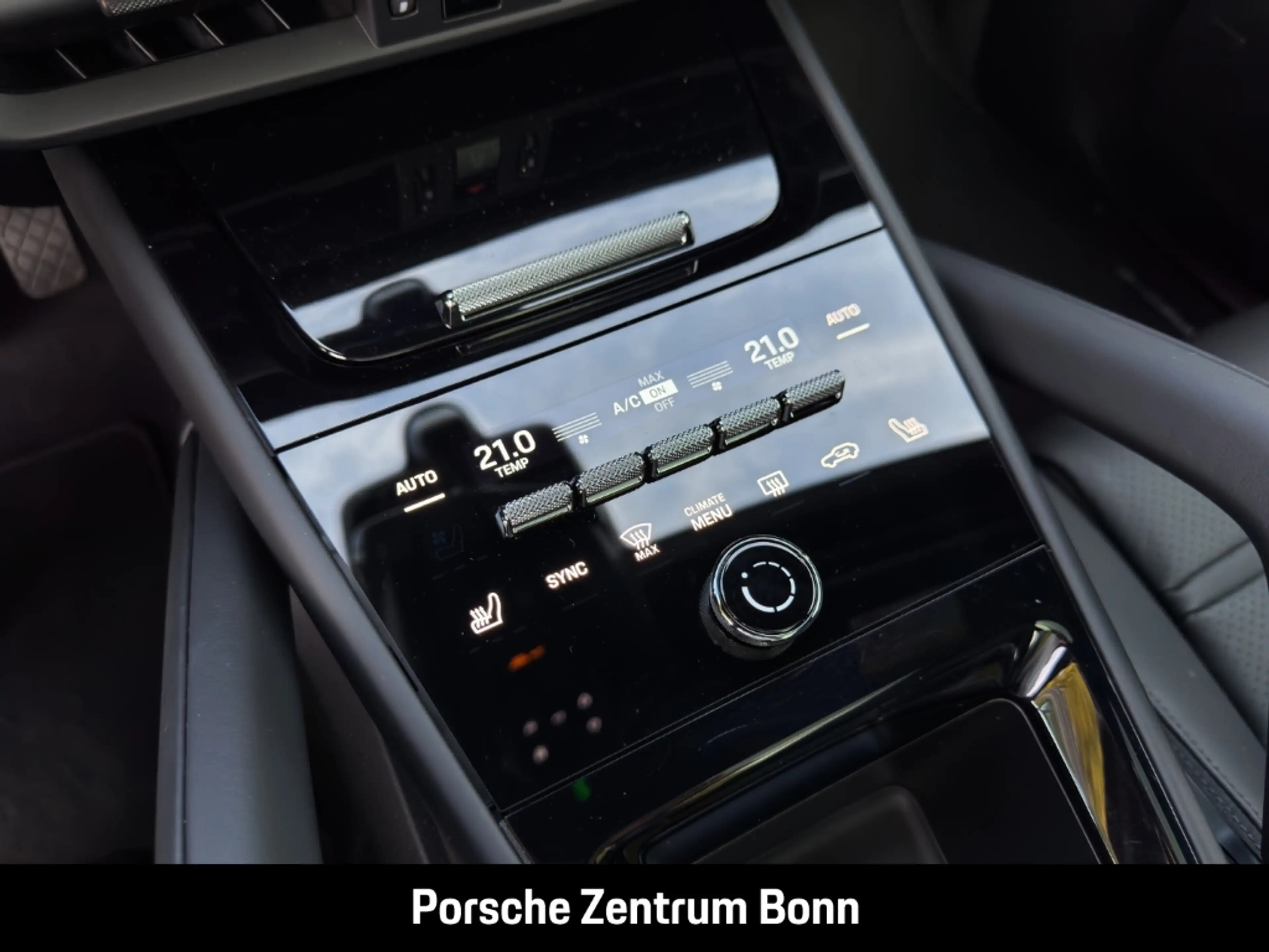 Porsche Cayenne E-Hybrid Black Edition InnoDrive Head-Up — photo 15