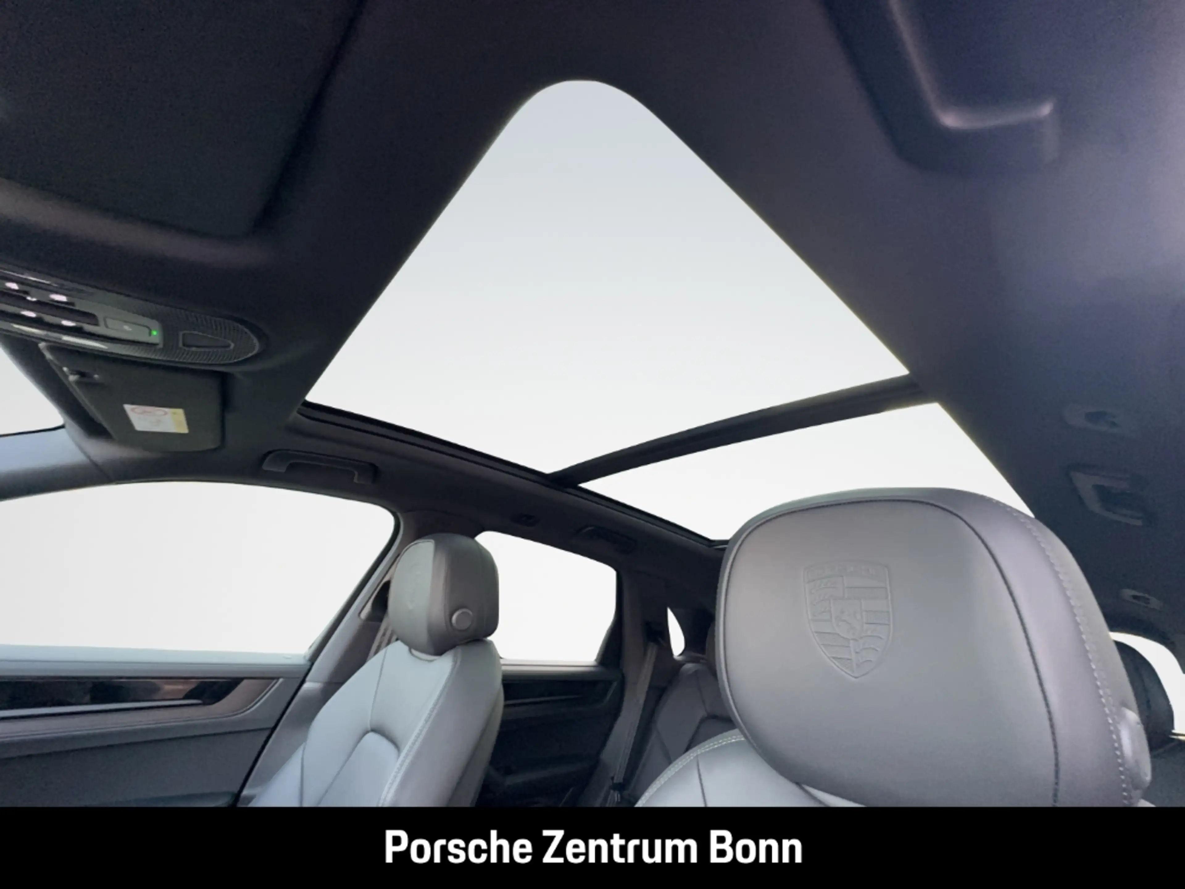 Porsche Cayenne E-Hybrid Black Edition InnoDrive Head-Up — photo 26