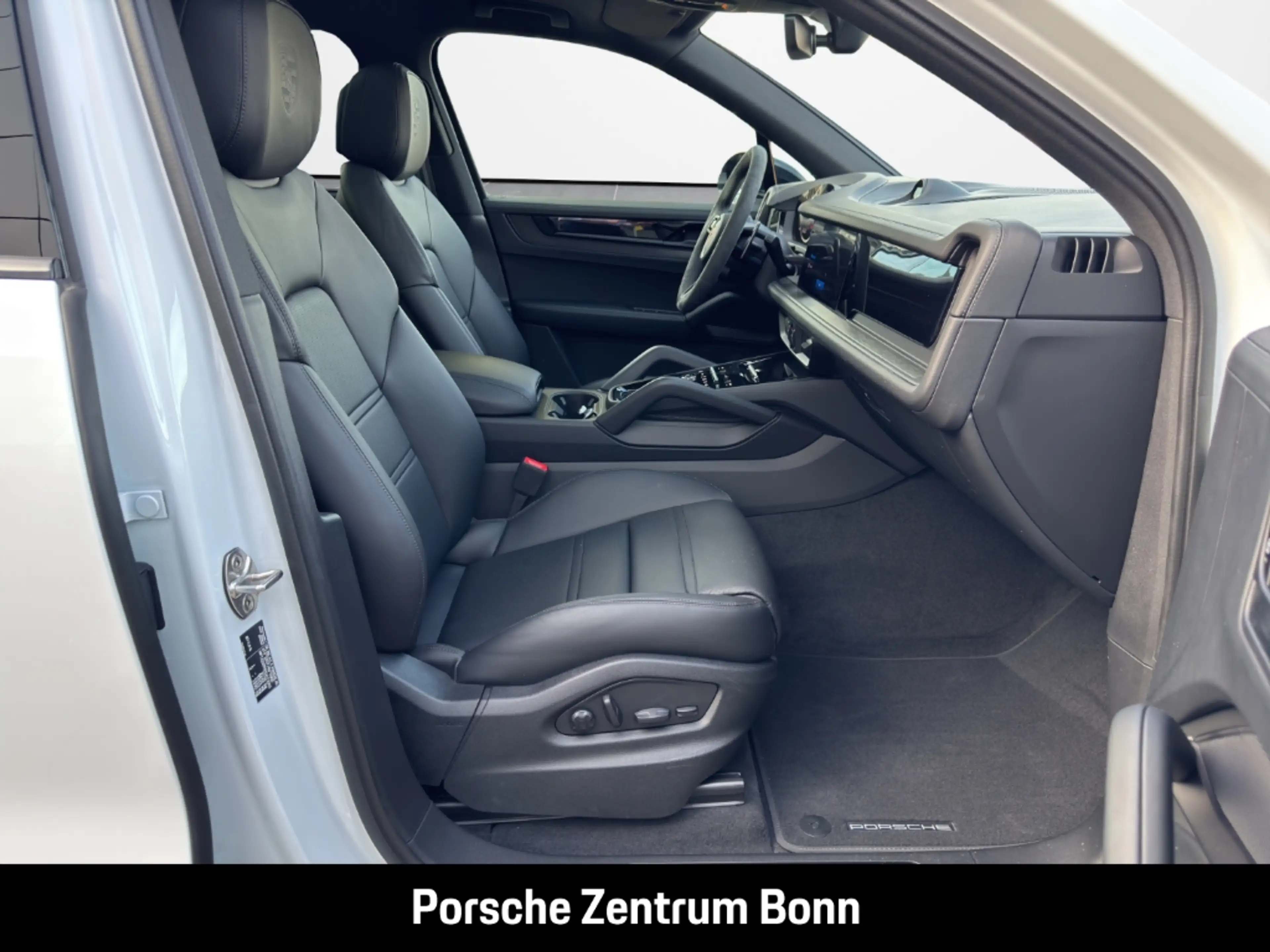Porsche Cayenne E-Hybrid Black Edition InnoDrive Head-Up — photo 18