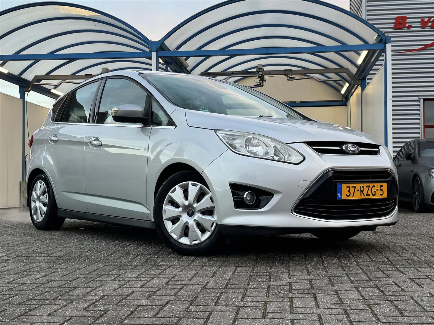 Ford C-Max 1.6 ECOBOOST / Trekhaak / Camera / Navi / Cruise / Grau - 2
