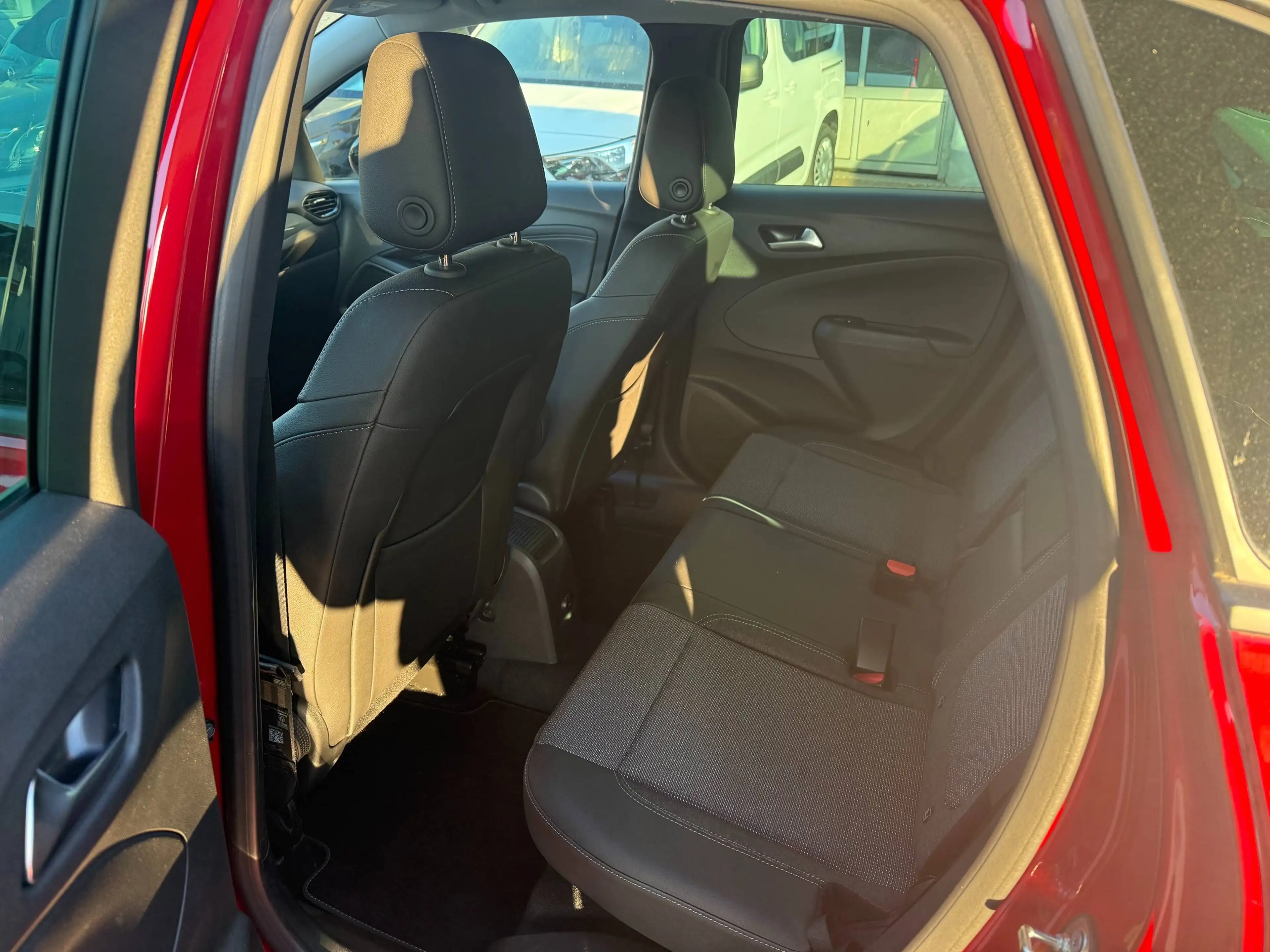Opel Crossland X Elegance Paket — photo 11