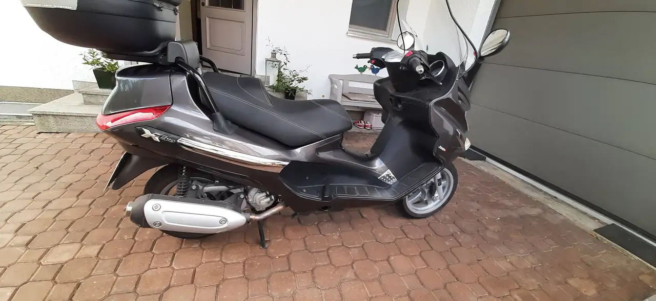 Piaggio XEvo 250