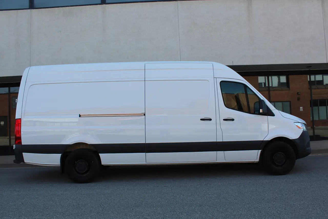 Mercedes-Benz Sprinter снимка Mercedes-Benz Sprinter