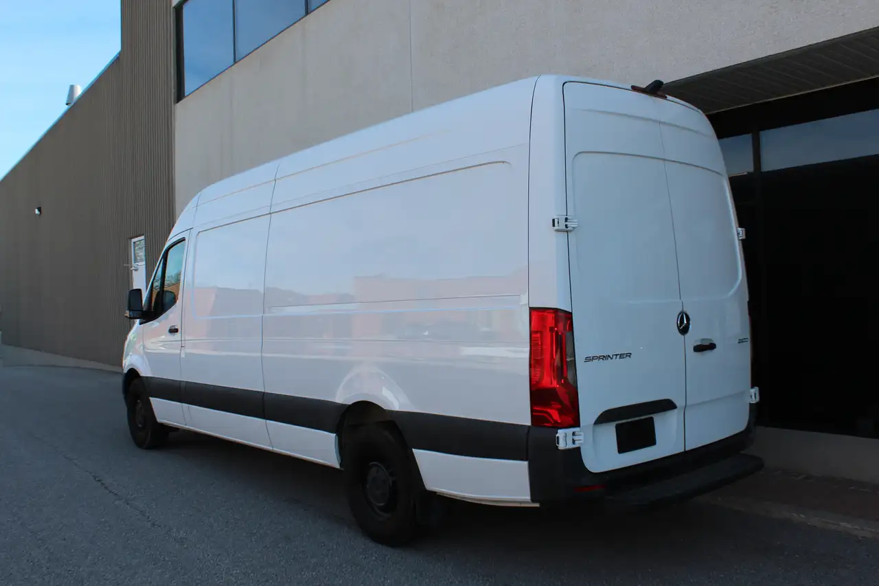 Mercedes-Benz Sprinter снимка Mercedes-Benz Sprinter
